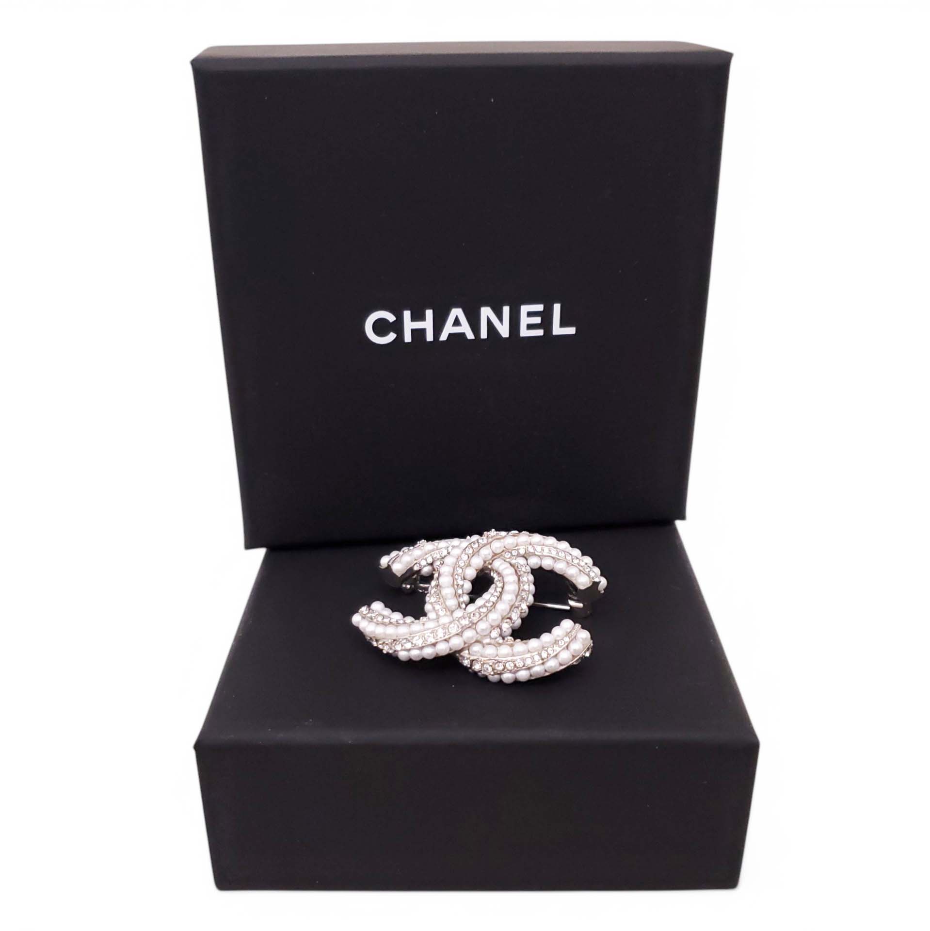 CHANEL CRYSTAL CC BROOCH