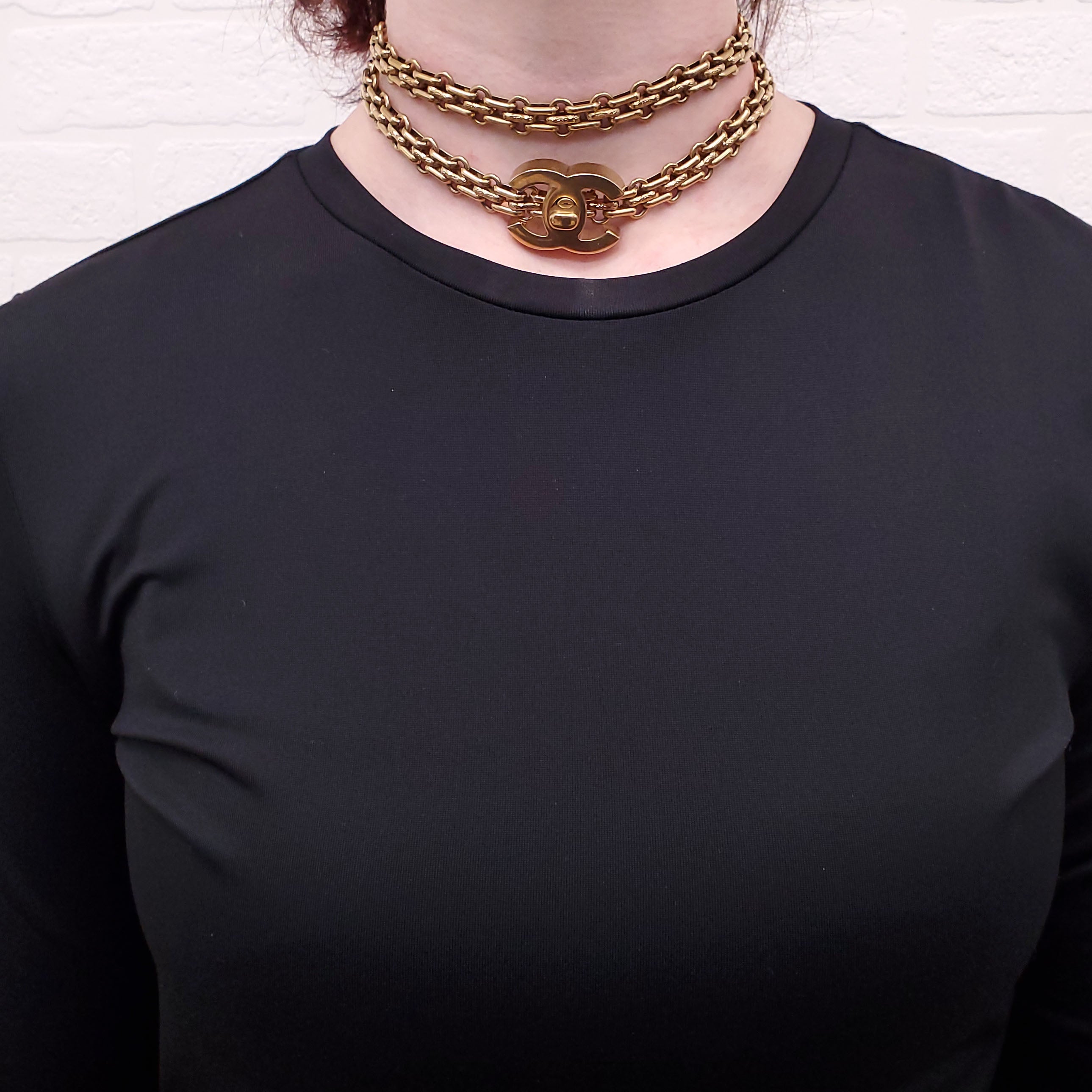 CHANEL GOLD TURNLOCK NECKLACE