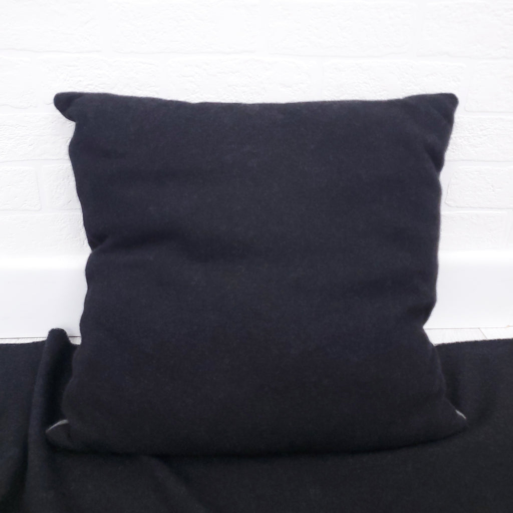 CHANEL GREY WOOL AND CASHMERE BLEND LOGO BLANKET AND PILLOW SET