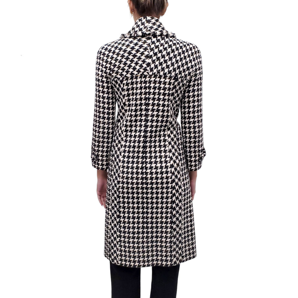 CHANEL HOUNDSTOOTH COAT WITH CC LOGO BUTTONS - SIZE 36