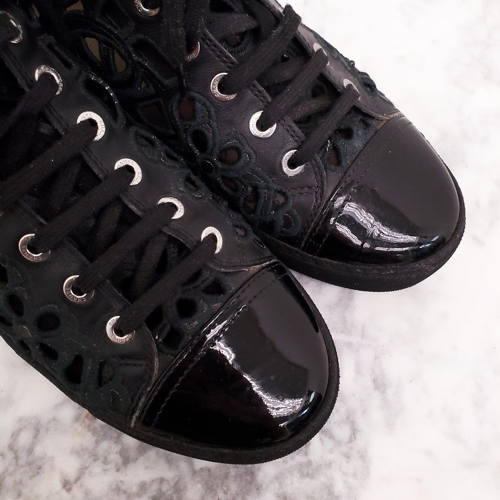 CHANEL LACE BLACK HIGHTOP SNEAKERS - SIZE 40