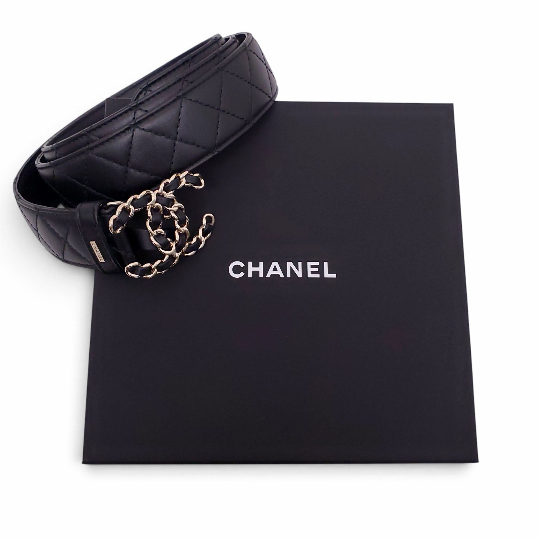 CHANEL LEATHER LOGO BELT - SIZE 105