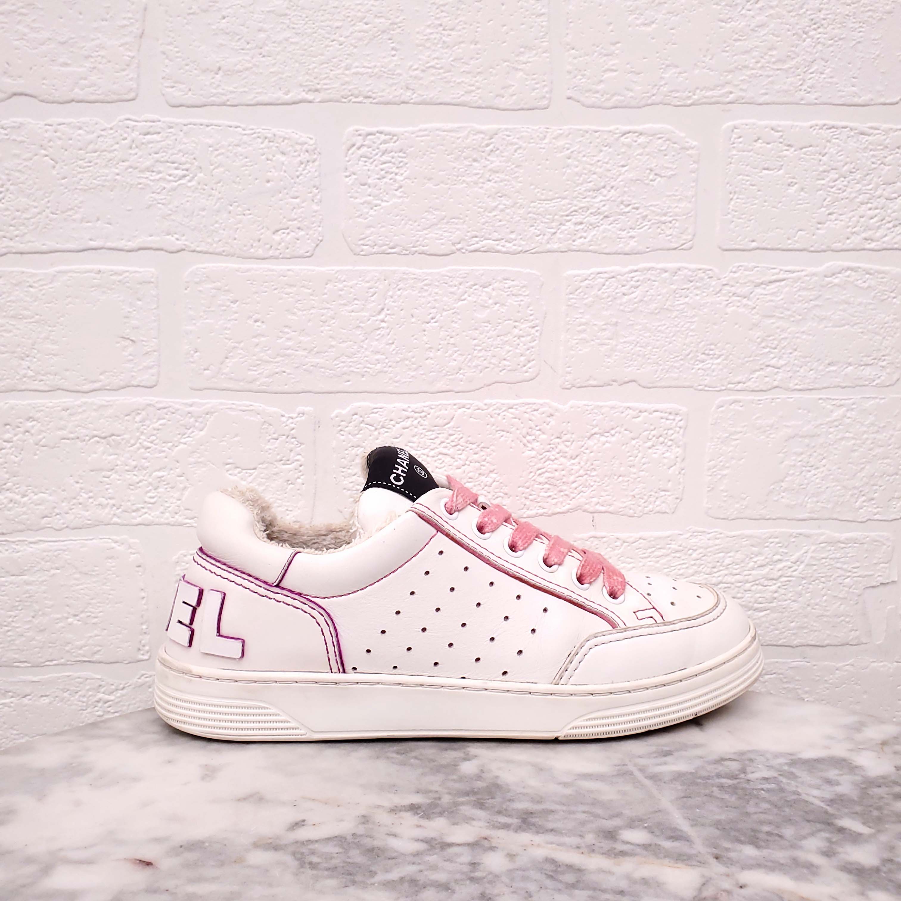 CHANEL LOGO SNEAKERS WITH PINK LACES - SIZE 37