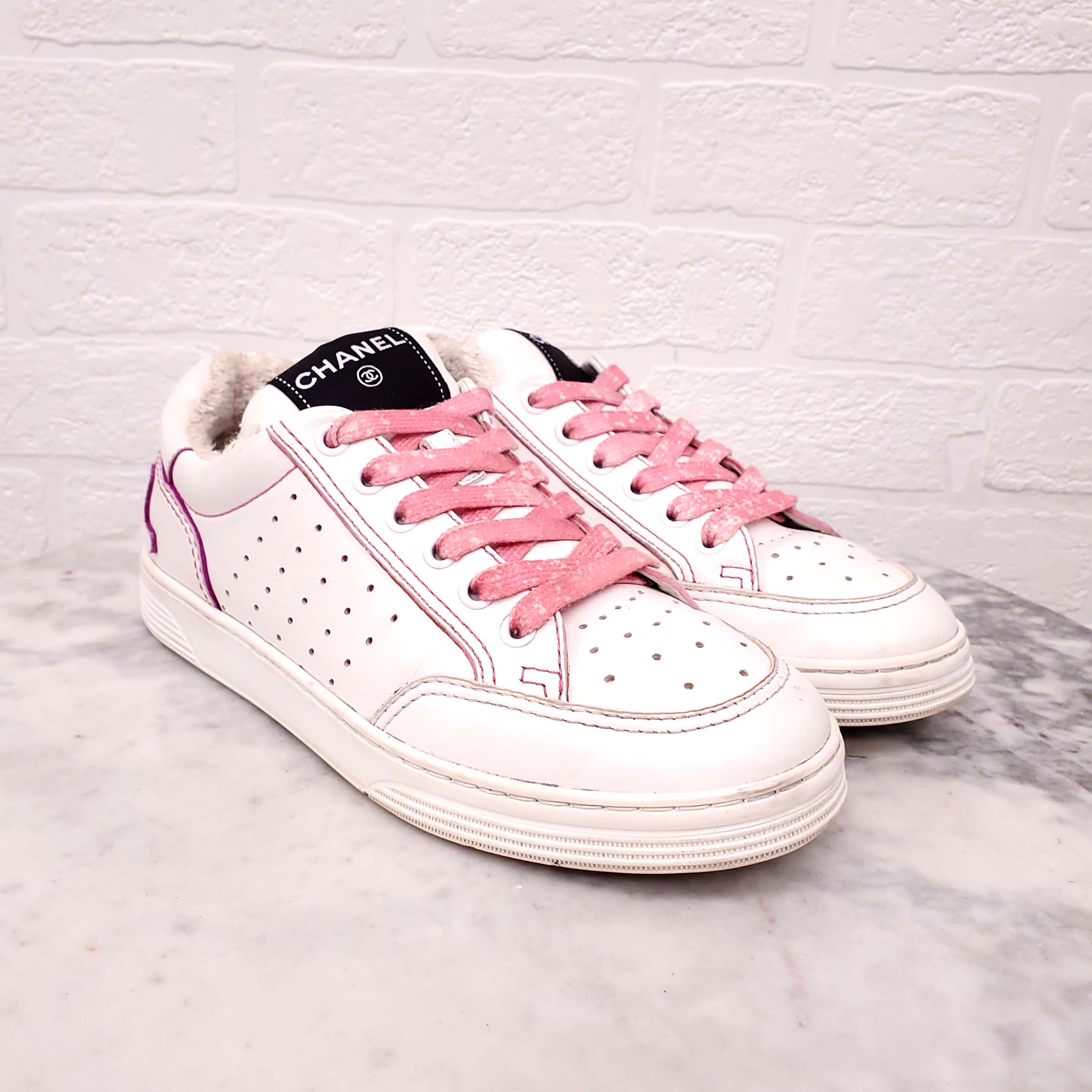 CHANEL LOGO SNEAKERS WITH PINK LACES - SIZE 37