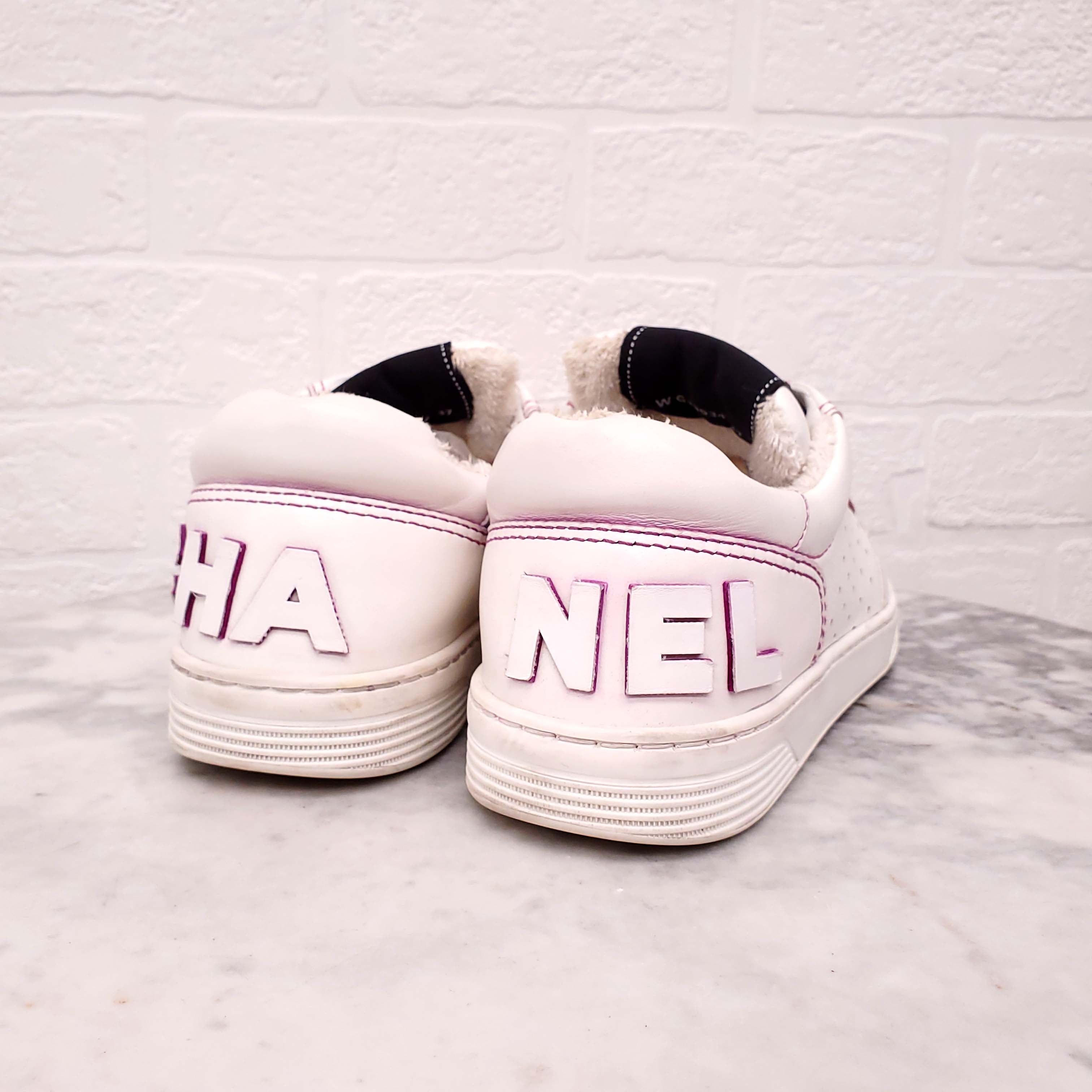CHANEL LOGO SNEAKERS WITH PINK LACES - SIZE 37