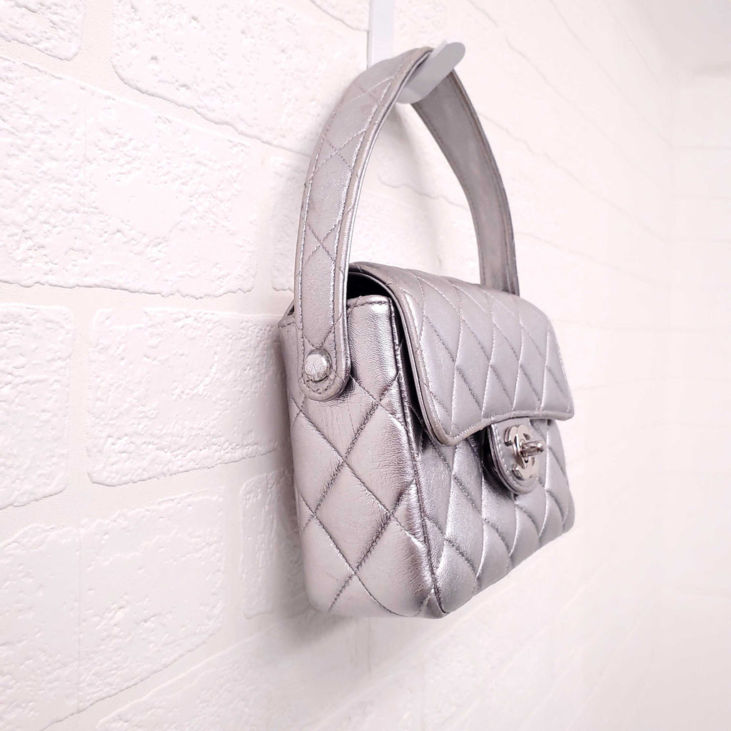 CHANEL MINI CLASSIC FLAP BAG