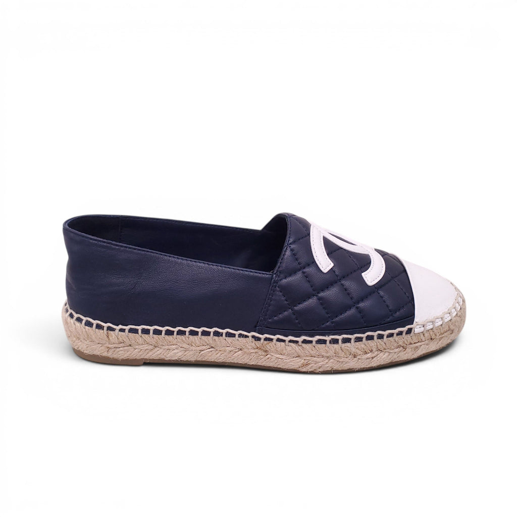 CHANEL NAVY AND WHITE QUILTED LEATHER ESPADRILLES - SIZE 36
