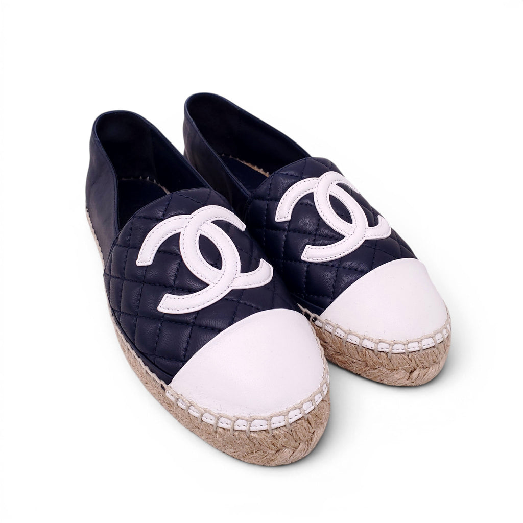 CHANEL NAVY AND WHITE QUILTED LEATHER ESPADRILLES - SIZE 36