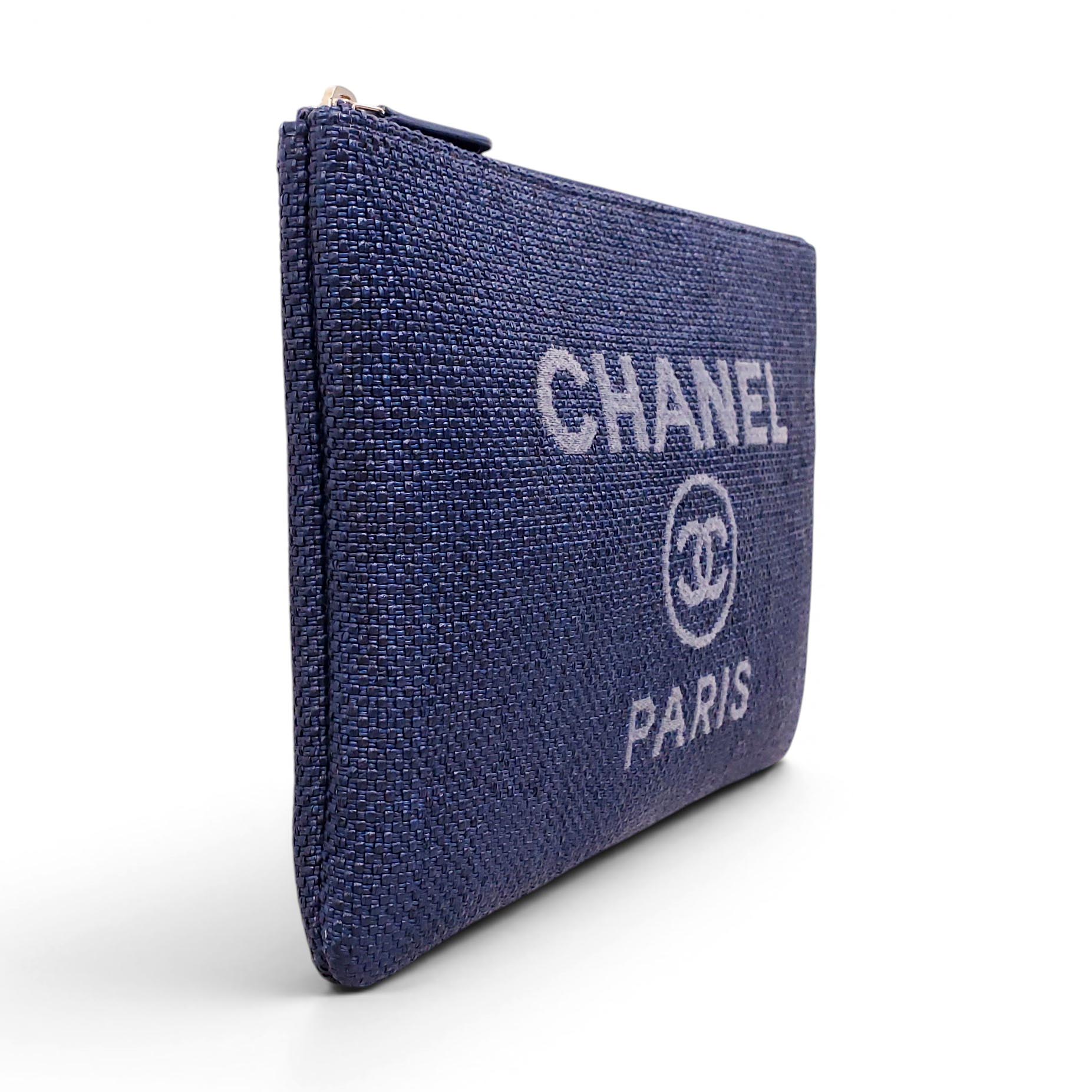CHANEL NAVY RAFFIA DEAUVILLE CLUTCH