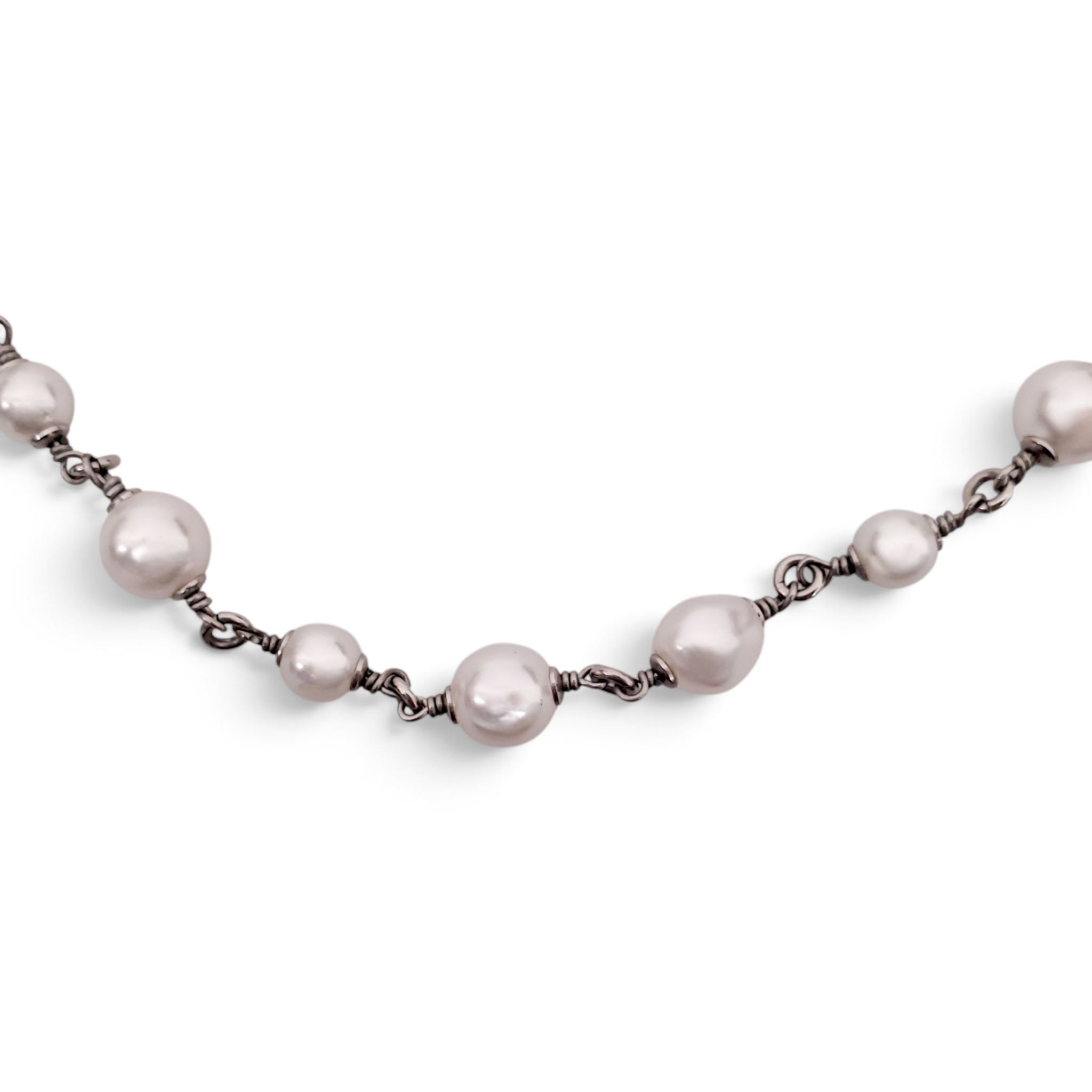 CHANEL PEARL AND HEART NECKLACE