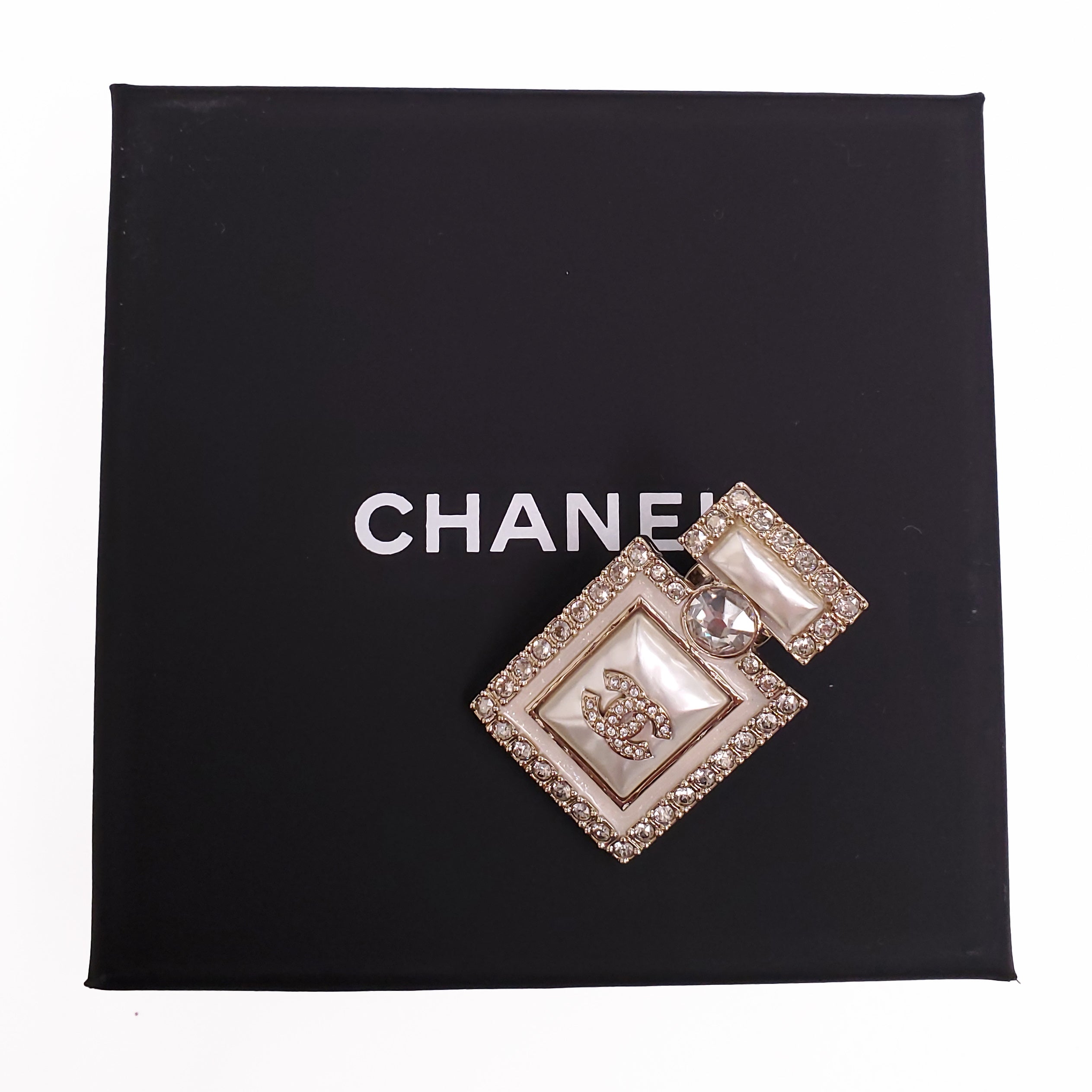 CHANEL PEARL PERFUME BOTTLE BROOCH WITH CRYSTALS