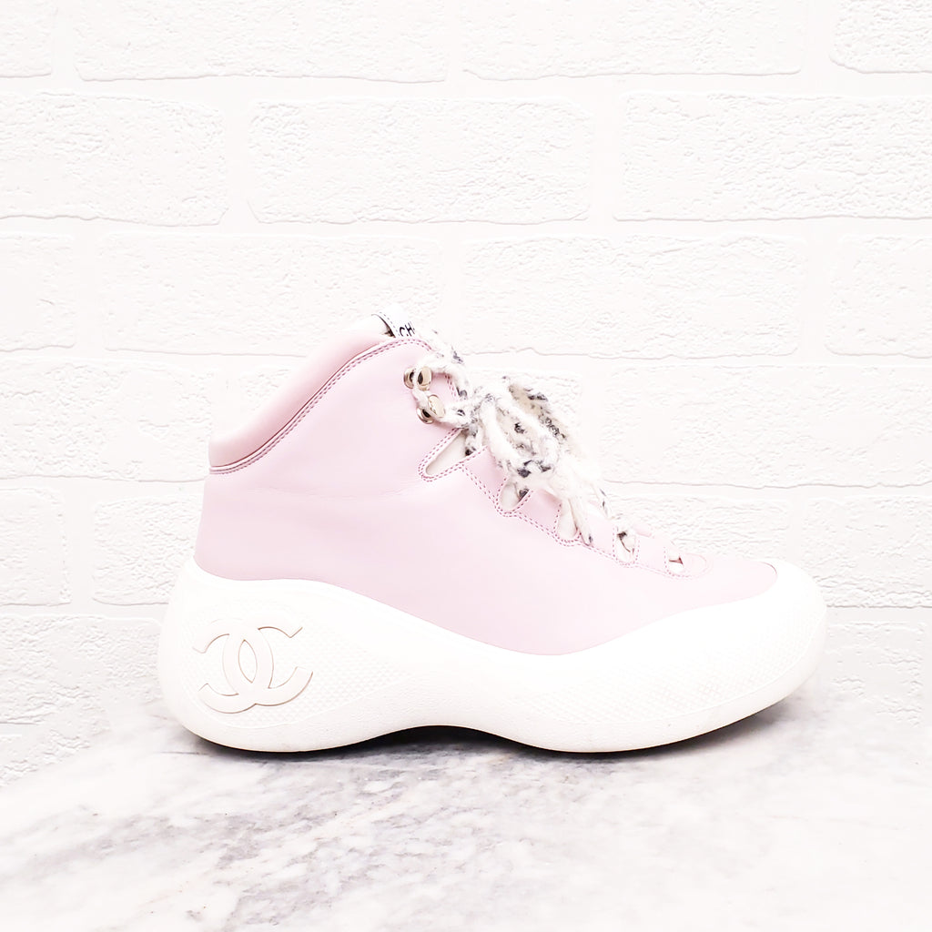 CHANEL PINK LEATHER LOGO BOOTS - SIZE 38.5