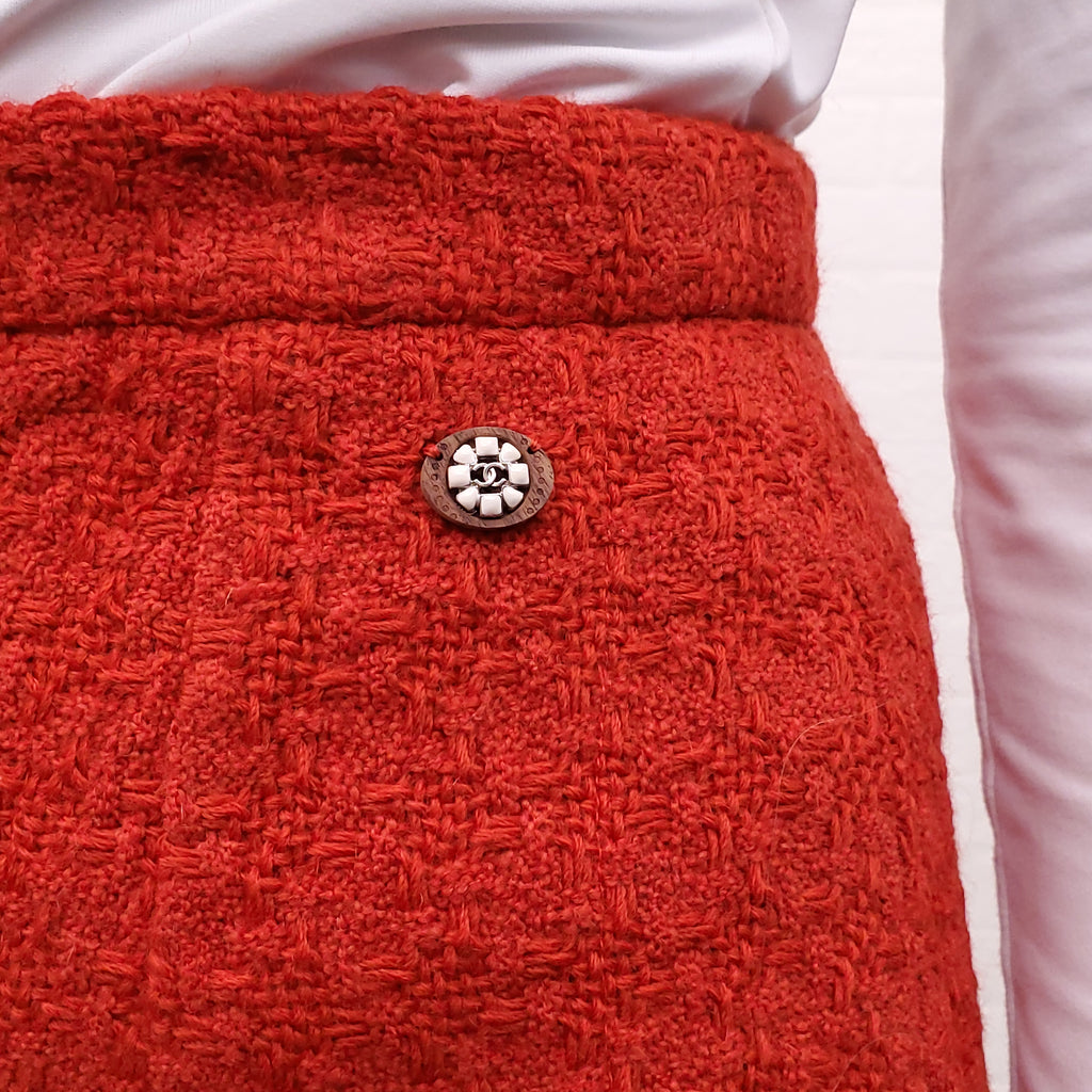 CHANEL RED TWEED SKIRT WITH LOGO - SIZE 36