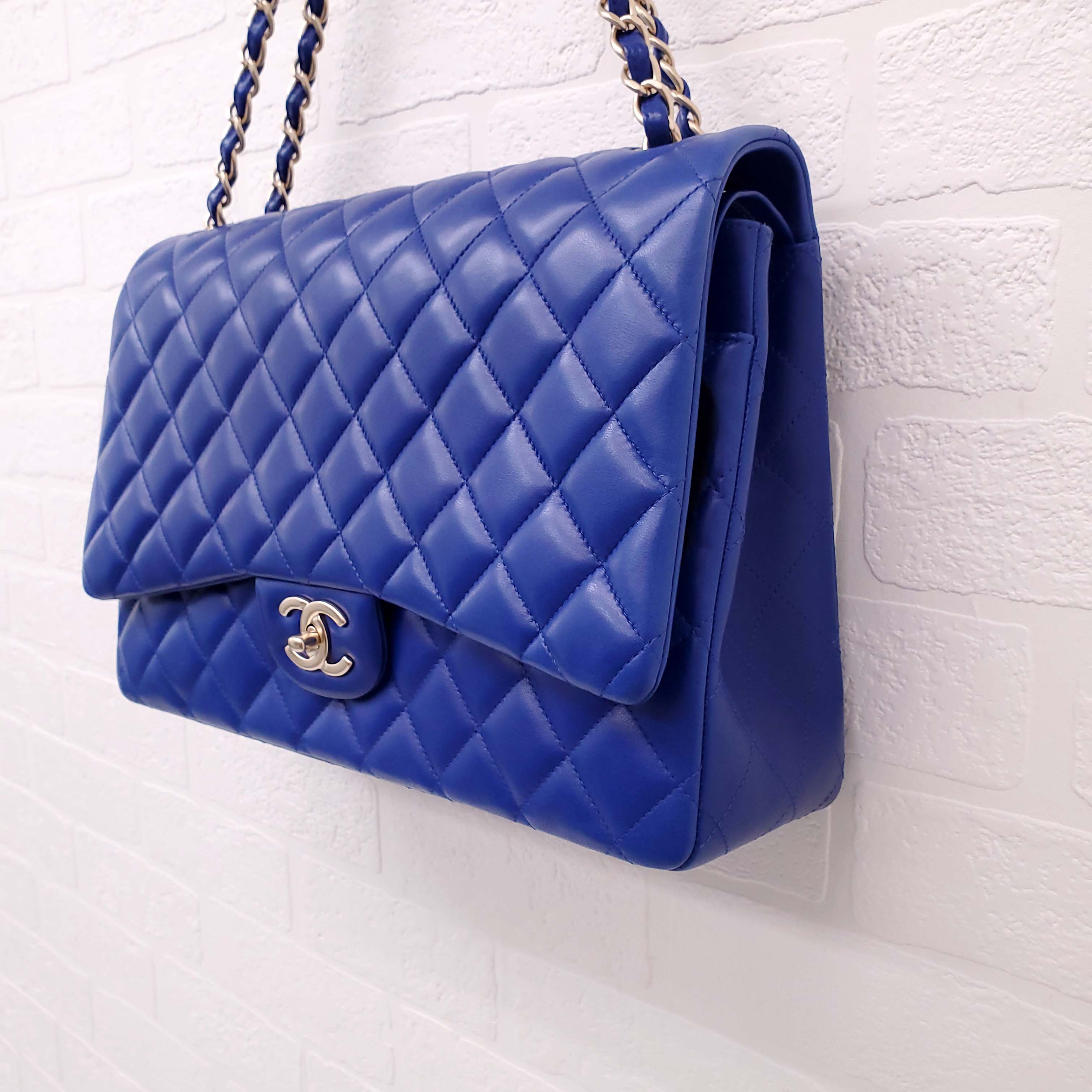 CHANEL ROYAL BLUE JUMBO QUILTED LAMBSKIN DOUBLE FLAP BAG