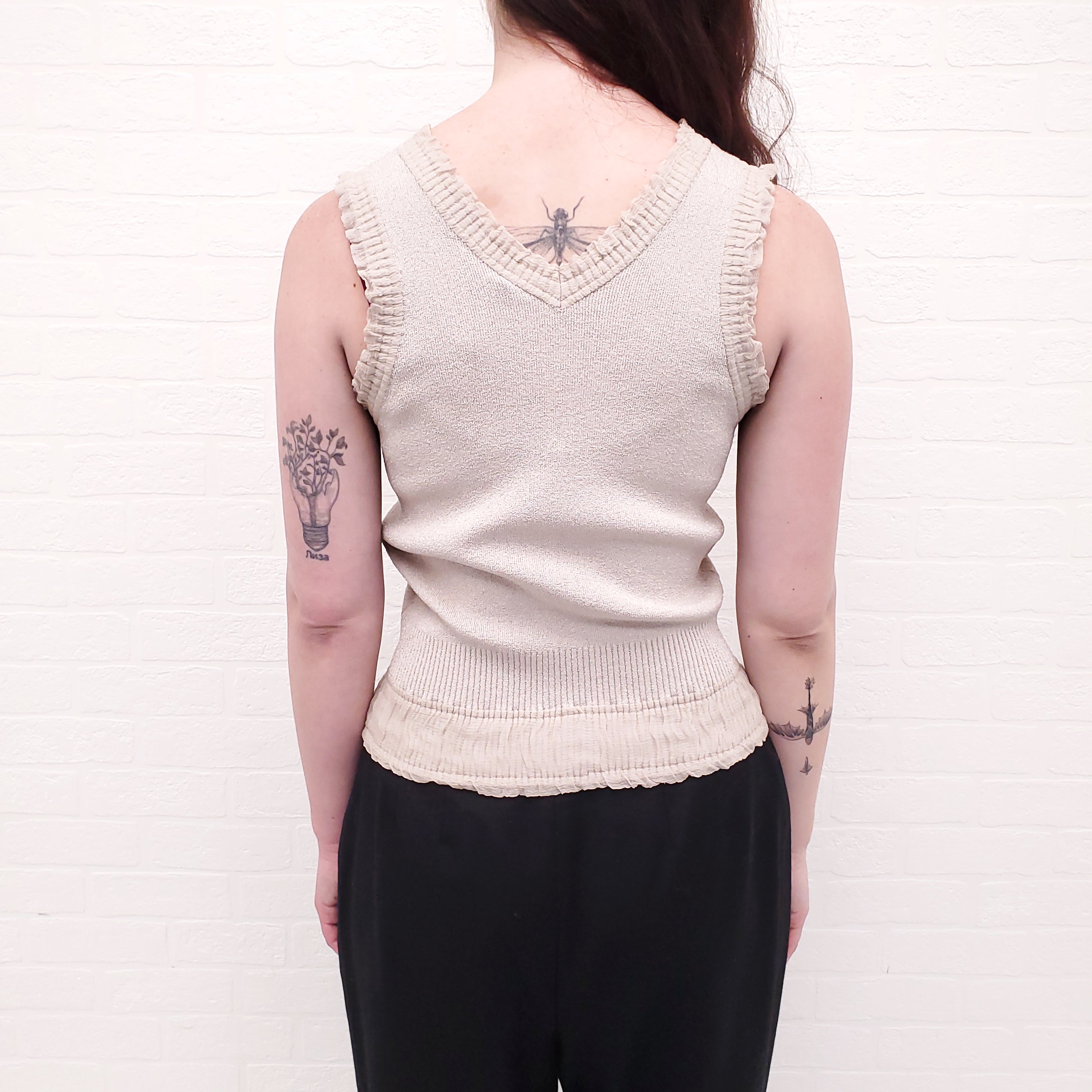 CHANEL TAUPE KNIT TANK TOP WITH LOGO DETAIL - SIZE 42