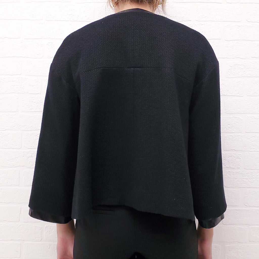 CHANEL TWEED JACKET WITH PEARL LOGO BUTTONS AND LEATHER DETAIL - SIZE 40