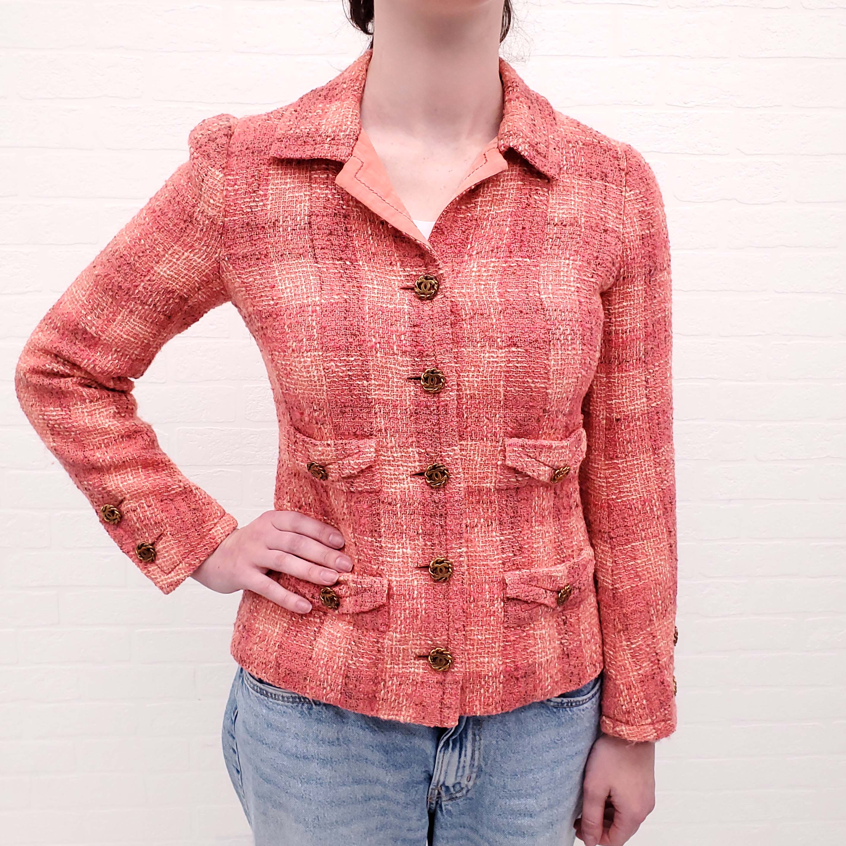 CHANEL VINTAGE 1960'S COLLECTABLE PINK TWEED SUIT WITH LOGO BUTTONS - SIZE 36