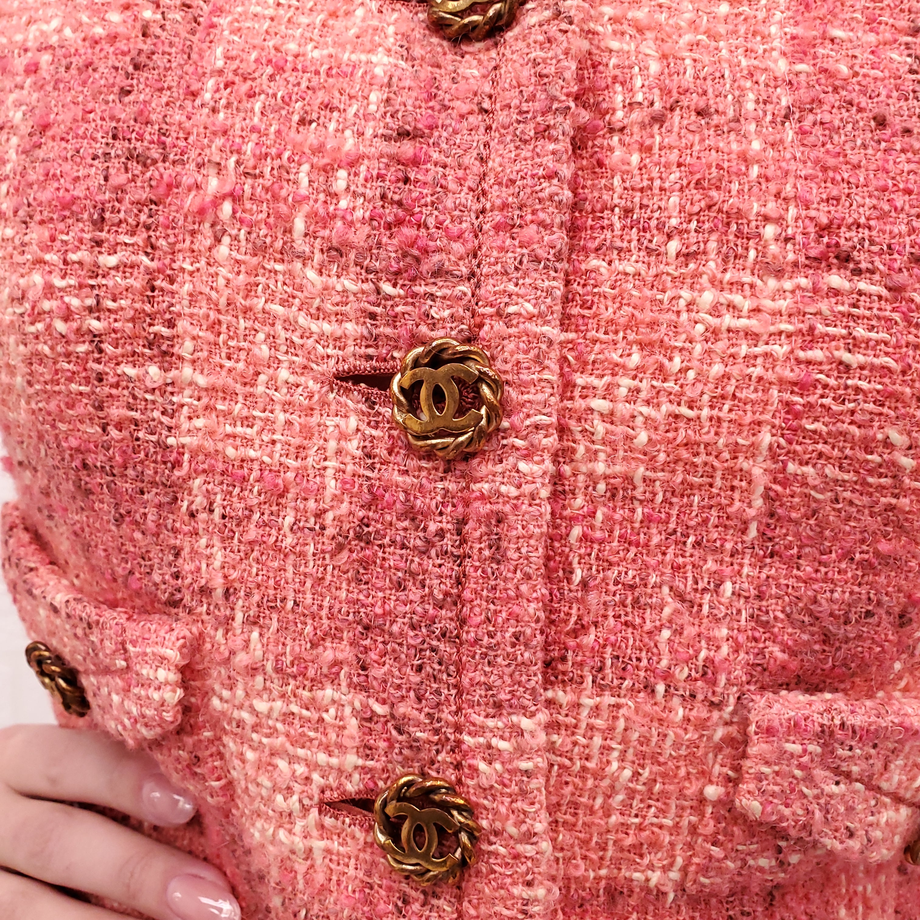 CHANEL VINTAGE 1960'S COLLECTABLE PINK TWEED SUIT WITH LOGO BUTTONS - SIZE 36