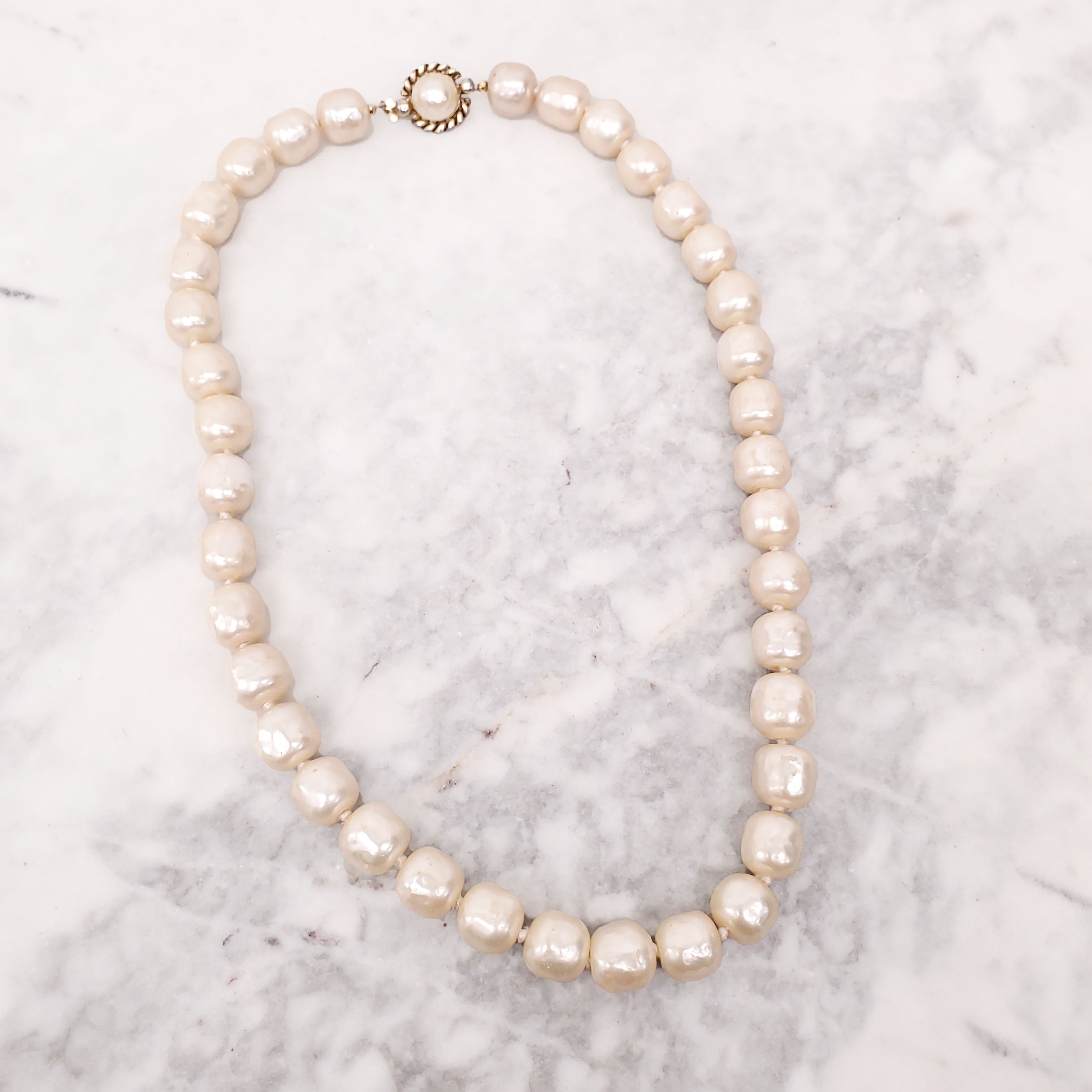 CHANEL VINTAGE PEARL NECKLACE