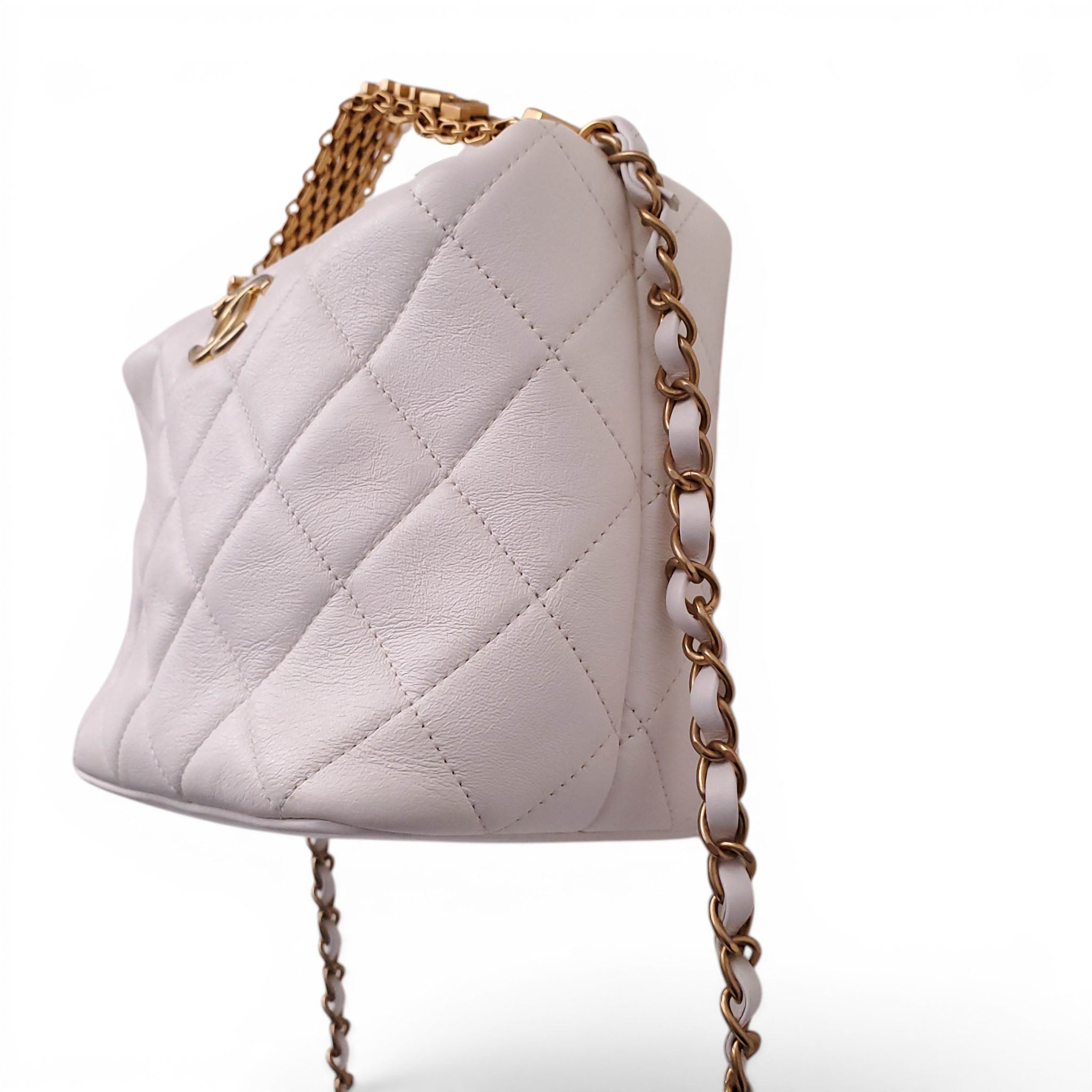 CHANEL WHITE LAMBSKIN QUILTED CRYSTAL LOGO TOP HANDLE BAG WITH CROSSBODY