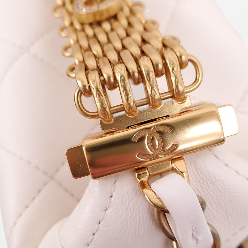 CHANEL WHITE LAMBSKIN QUILTED CRYSTAL LOGO TOP HANDLE BAG WITH CROSSBODY