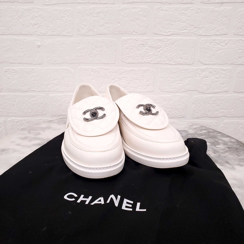 CHANEL WHITE LEATHER LOAFERS - SIZE 38.5