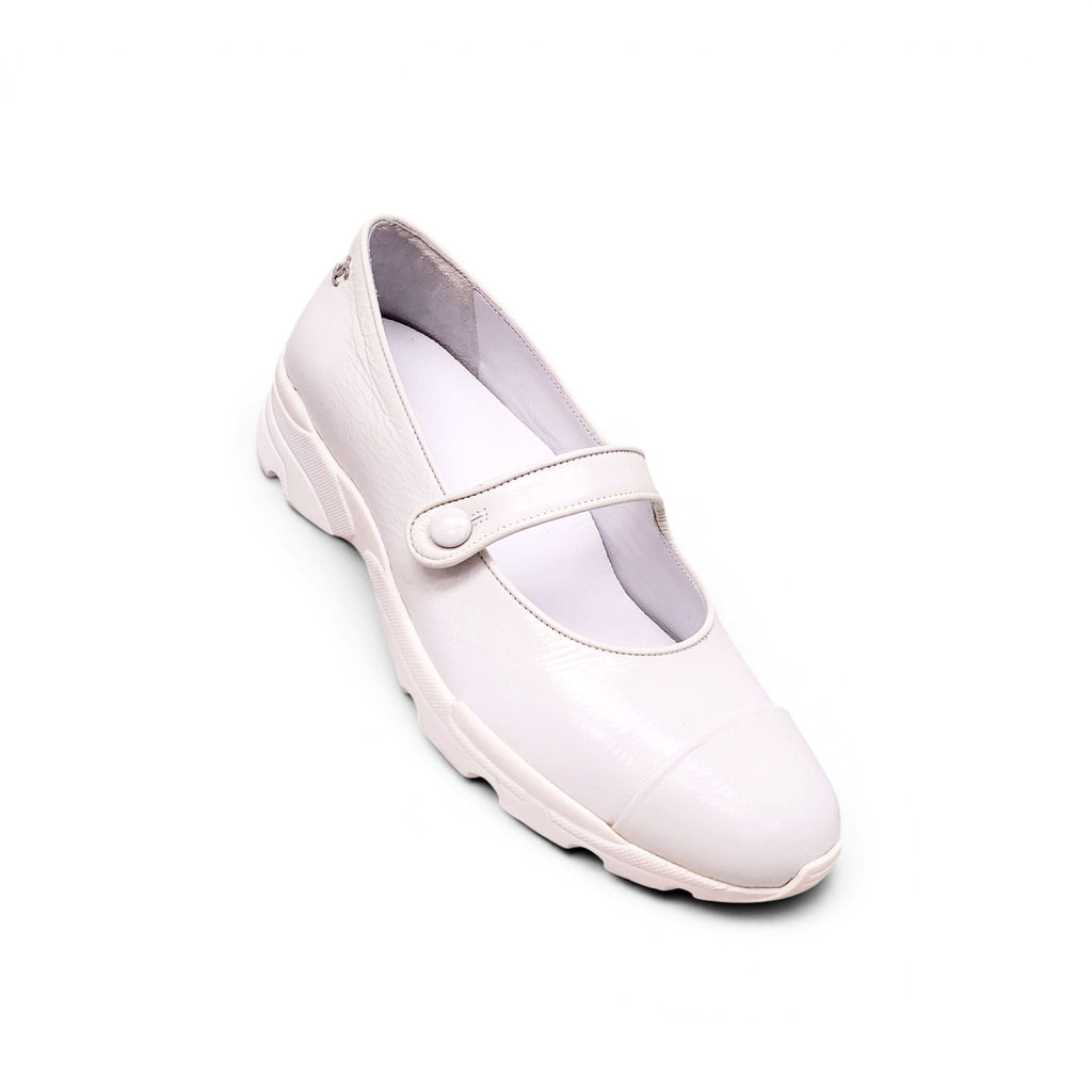 CHANEL WHITE MARY JANE FLATS WITH CC LOGO - SIZE 36