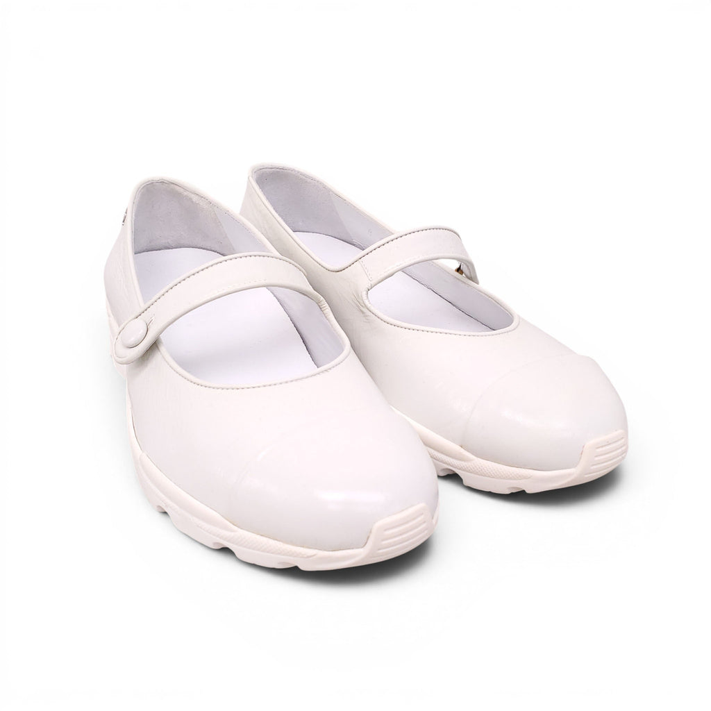 CHANEL WHITE MARY JANE FLATS WITH CC LOGO - SIZE 36