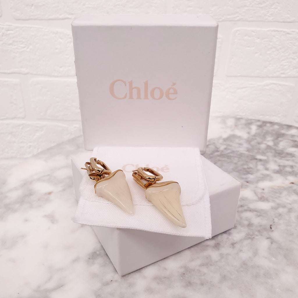 CHLOÉ SHARK TOOTH EARRINGS