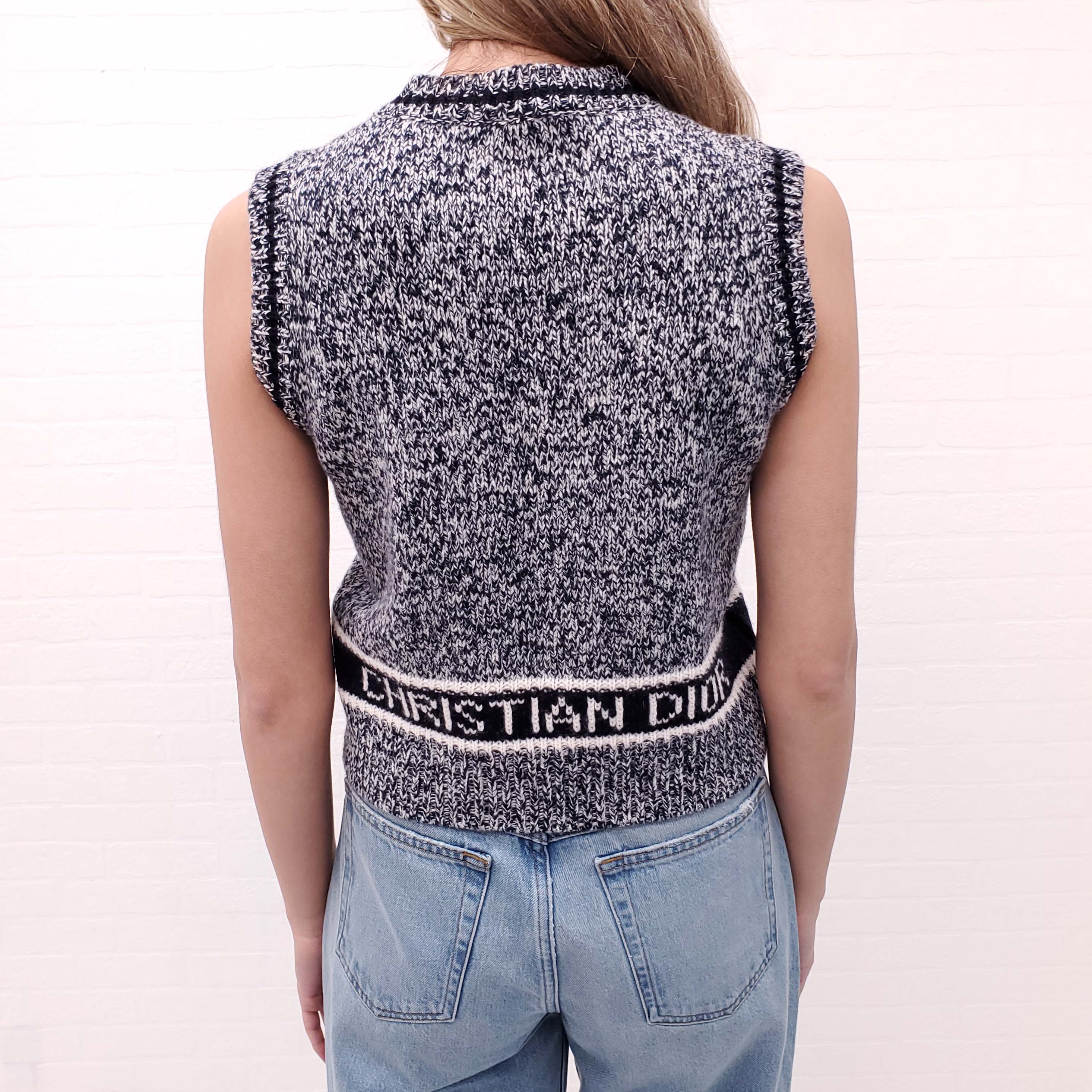 CHRISTIAN DIOR V-NECK SWEATER VEST WITH DIOR LOGO - SIZE 4