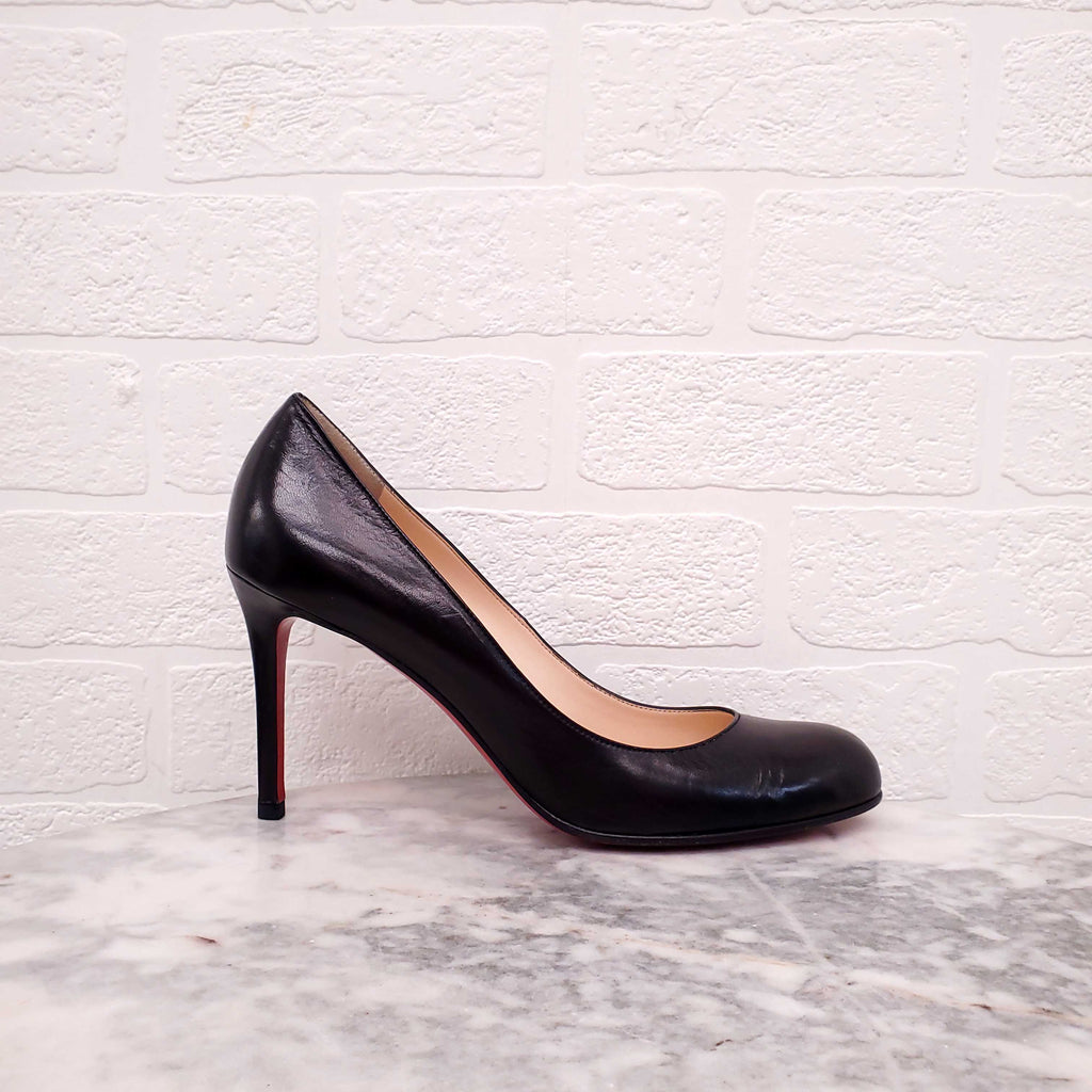 CHRISTIAN LOUBOUTIN BLACK LEATHER PUMPS - SIZE 40