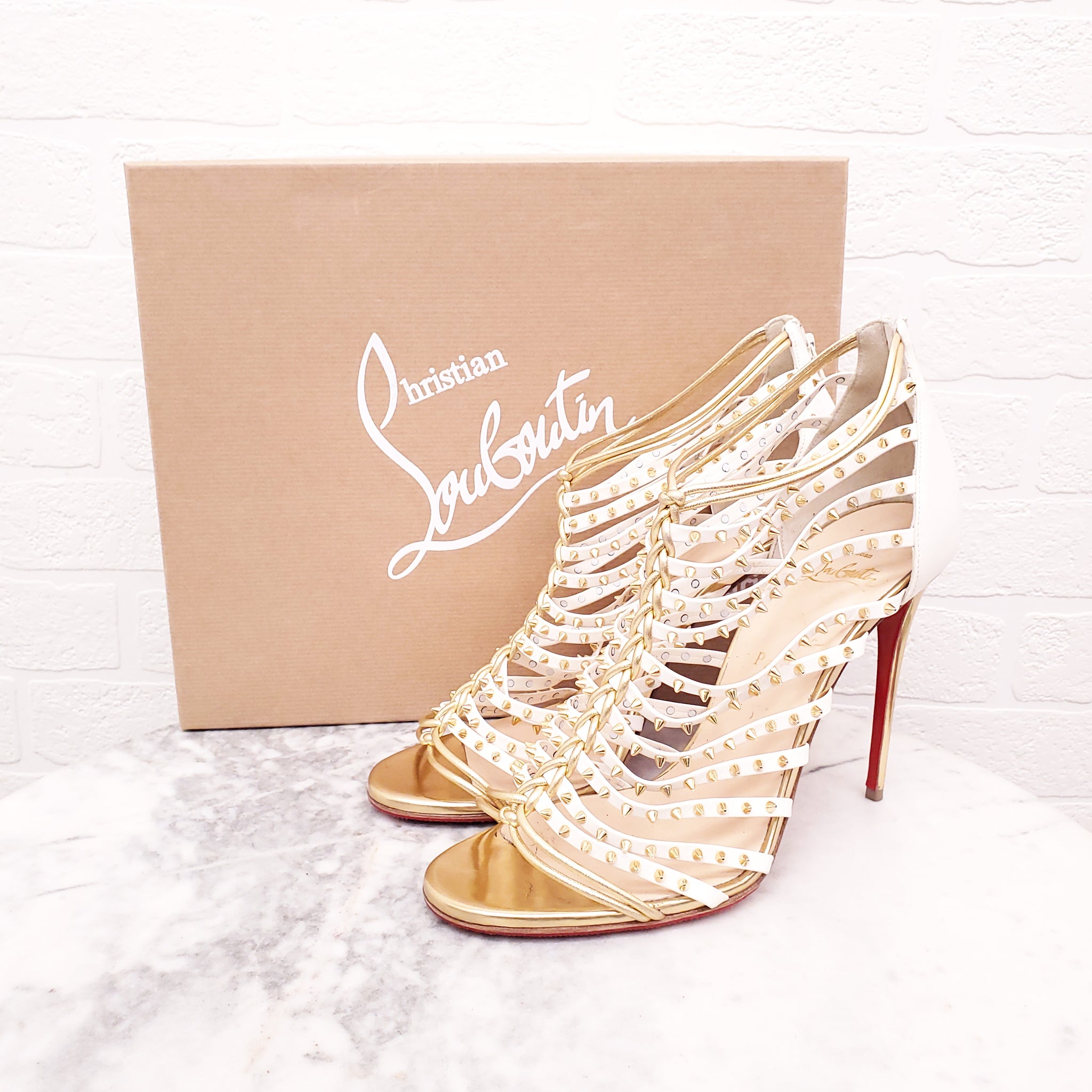 CHRISTIAN LOUBOUTIN CREAM/GOLD MILLACLOU 100 SPIKE HEELS - SIZE 40