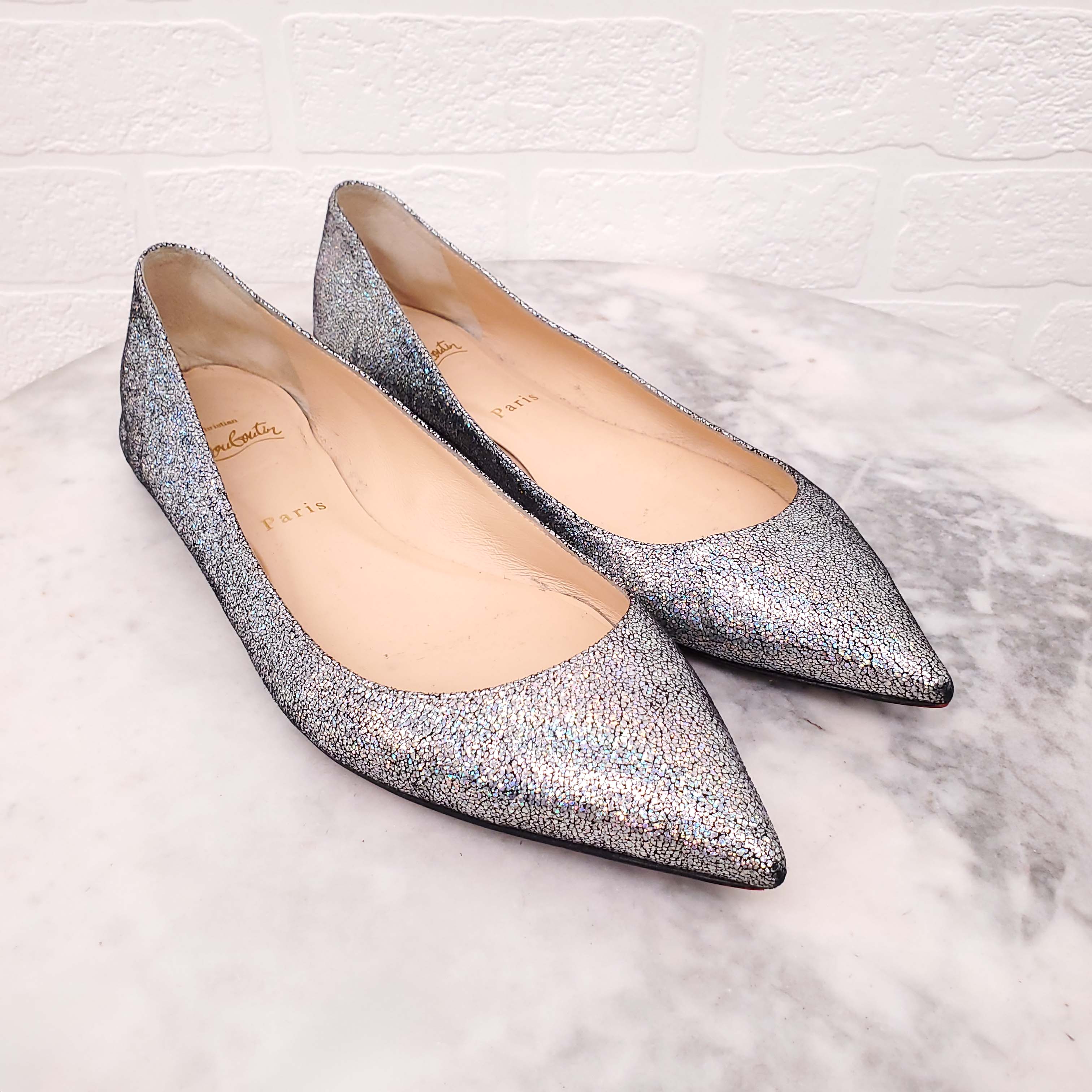 CHRISTIAN LOUBOUTIN SILVER SEQUIN FLATS - SIZE 40