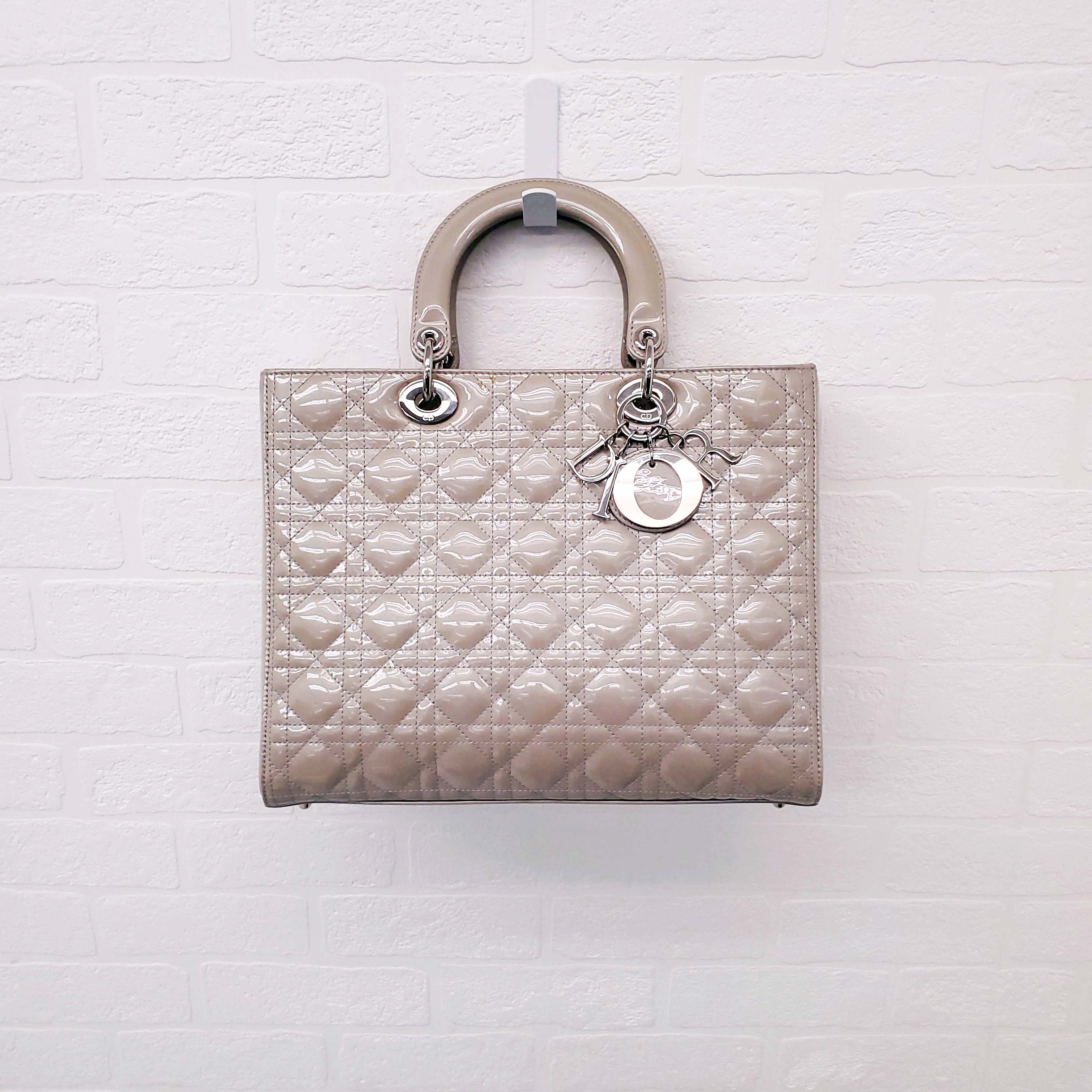 CHRISTIAN DIOR CANNAGE LADY DIOR LARGE PATENT