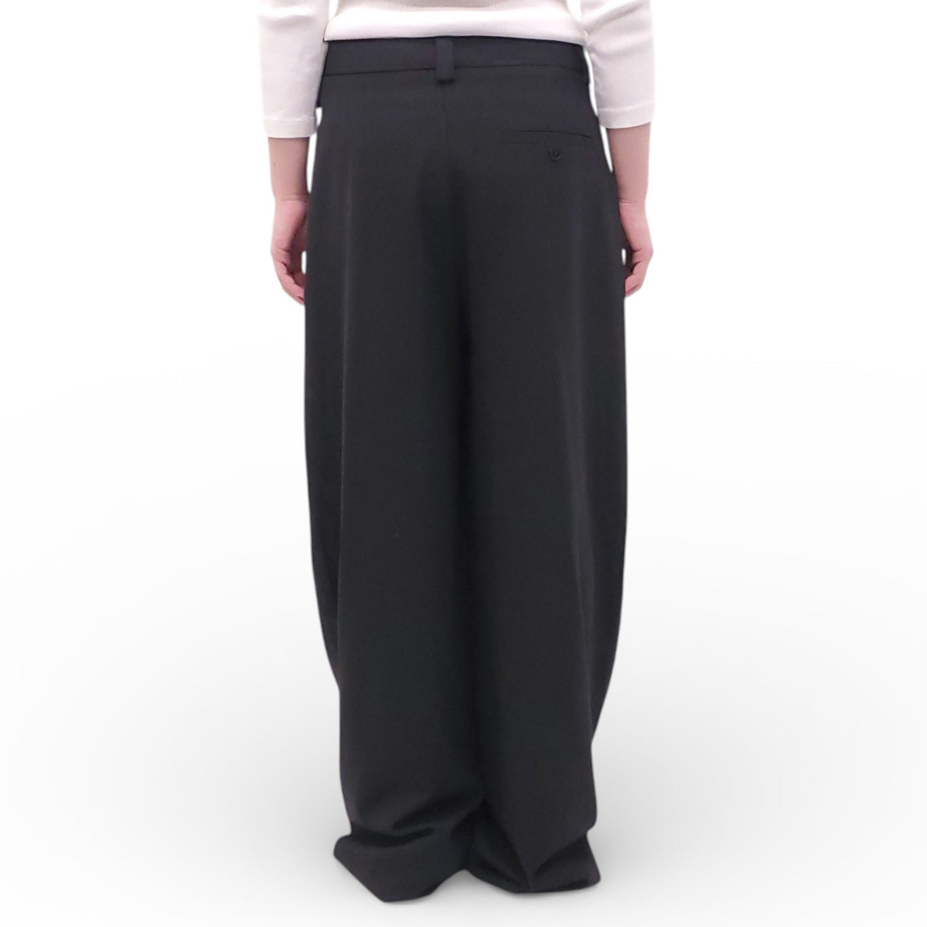 CLOSED BLACK TROUSERS - SIZE 28