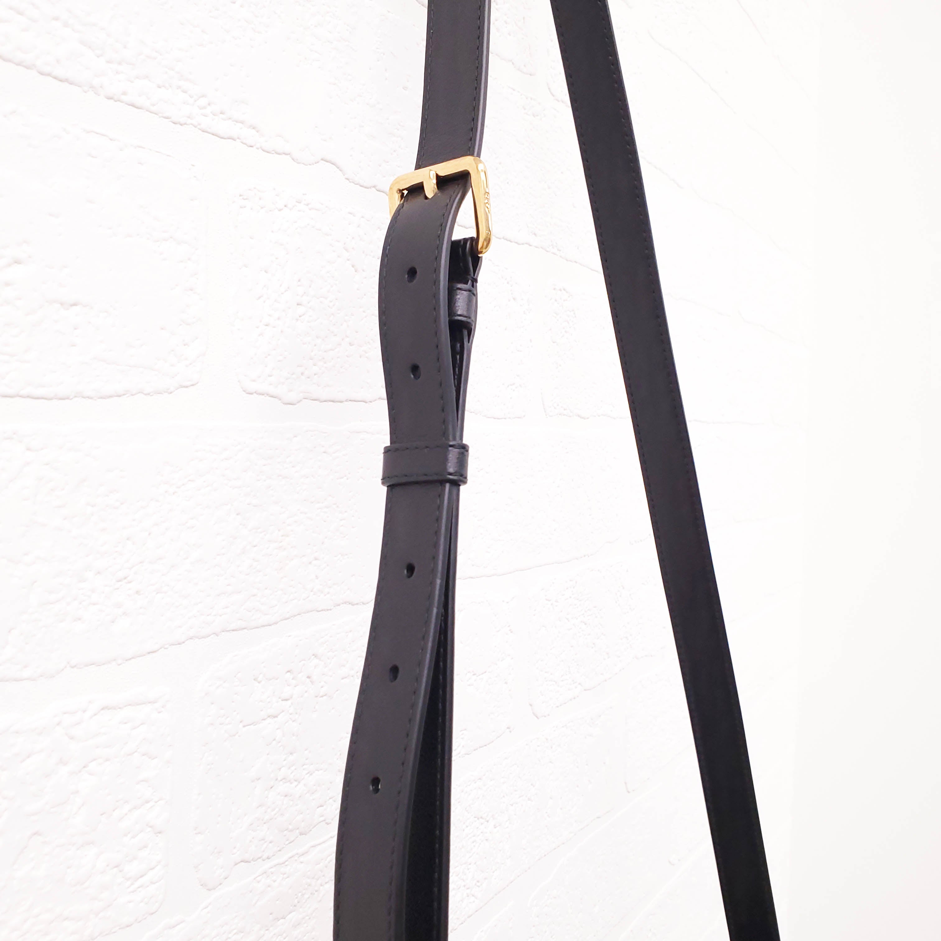 DIOR BLACK MACROCANNAGE CALFSKIN GROOVE 25 BAG