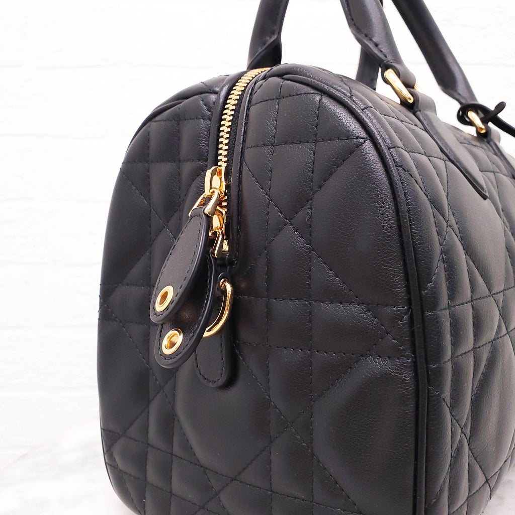 DIOR BLACK MACROCANNAGE CALFSKIN GROOVE 25 BAG