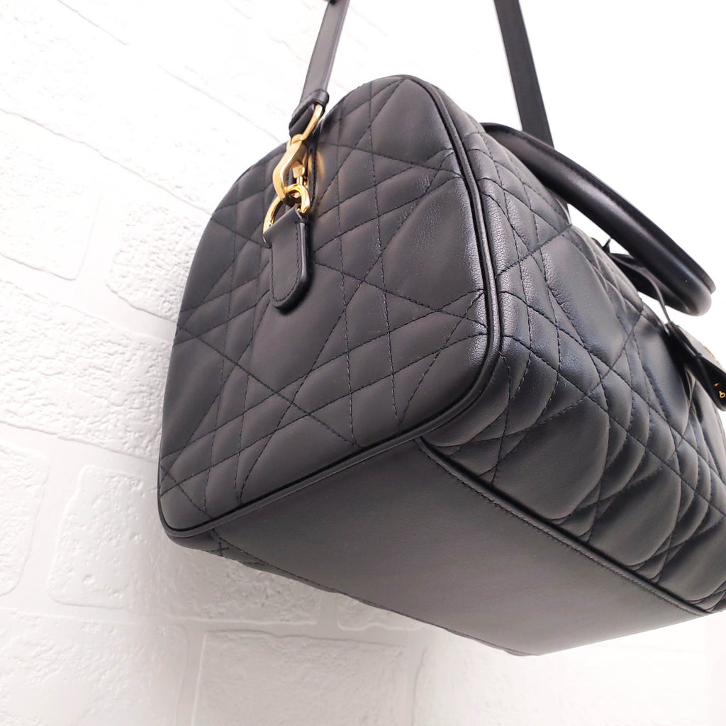 DIOR BLACK MACROCANNAGE CALFSKIN GROOVE 25 BAG