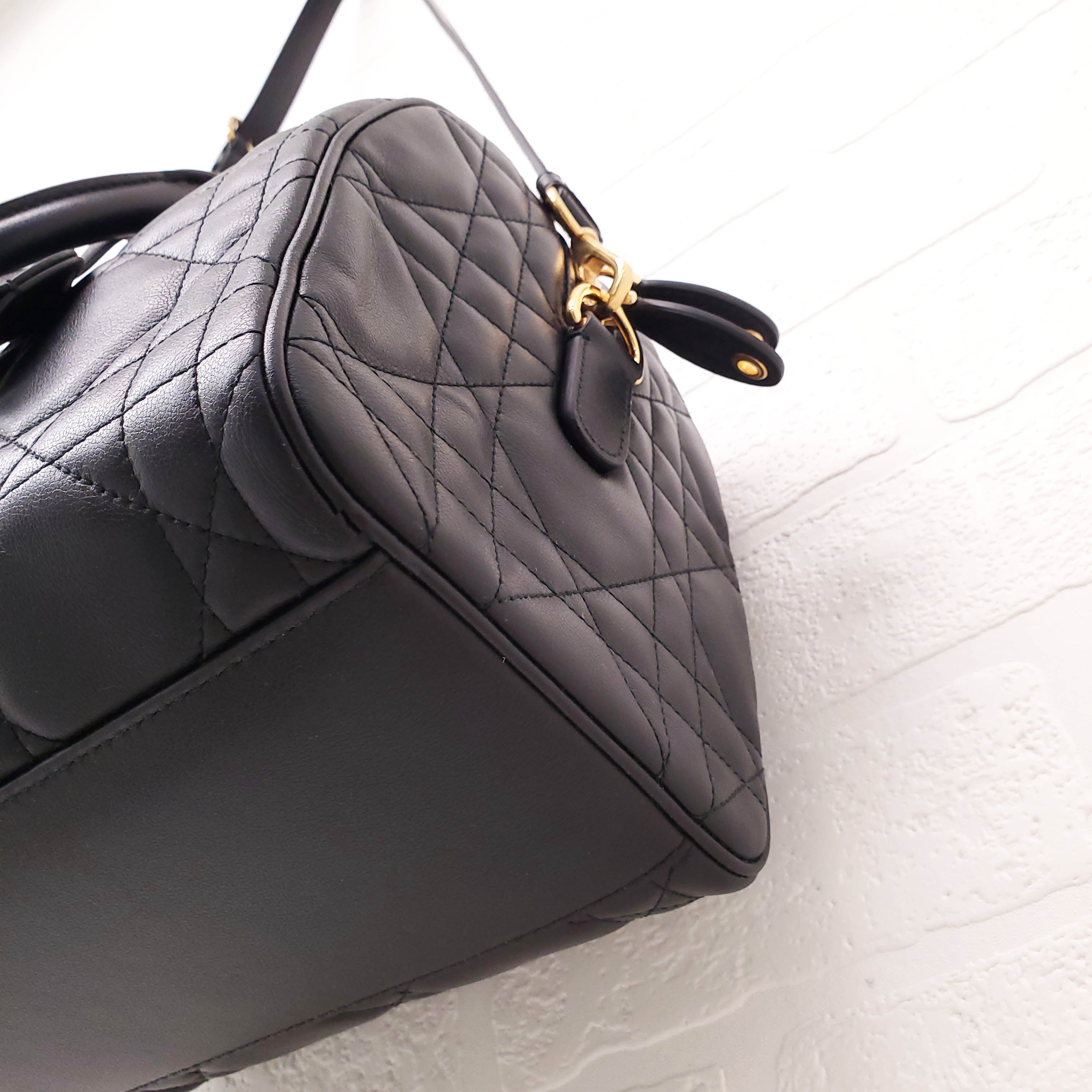 DIOR BLACK MACROCANNAGE CALFSKIN GROOVE 25 BAG