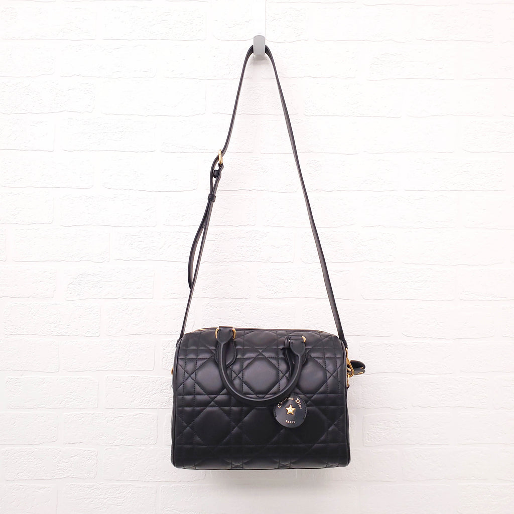 DIOR BLACK MACROCANNAGE CALFSKIN GROOVE 25 BAG