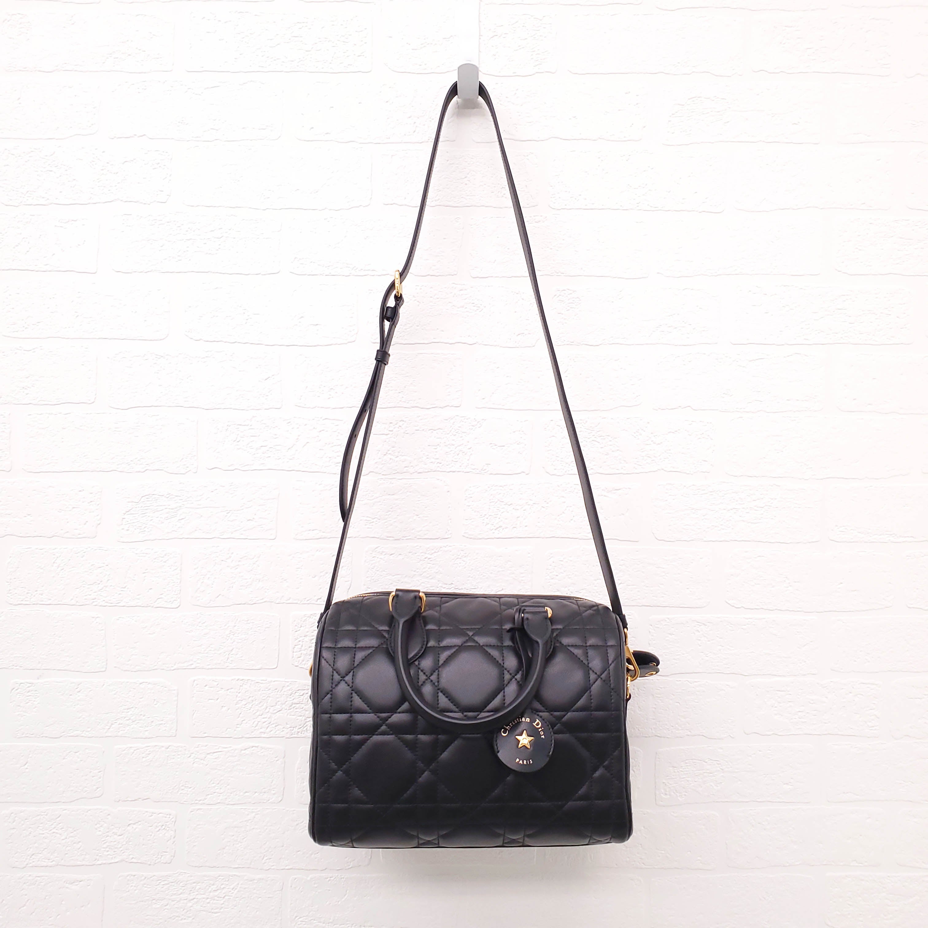 DIOR BLACK MACROCANNAGE CALFSKIN GROOVE 25 BAG