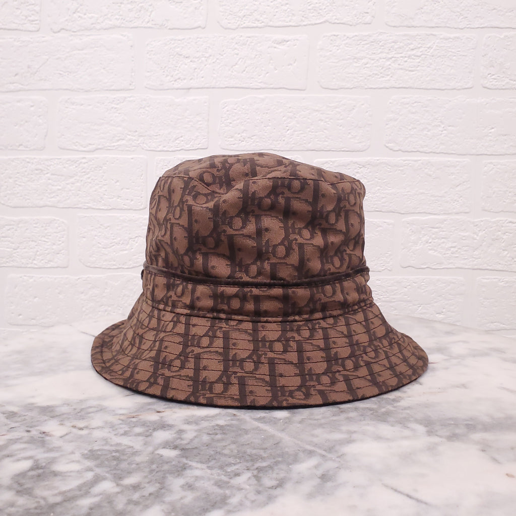 DIOR LOGO BUCKET HAT - SIZE 57(M)