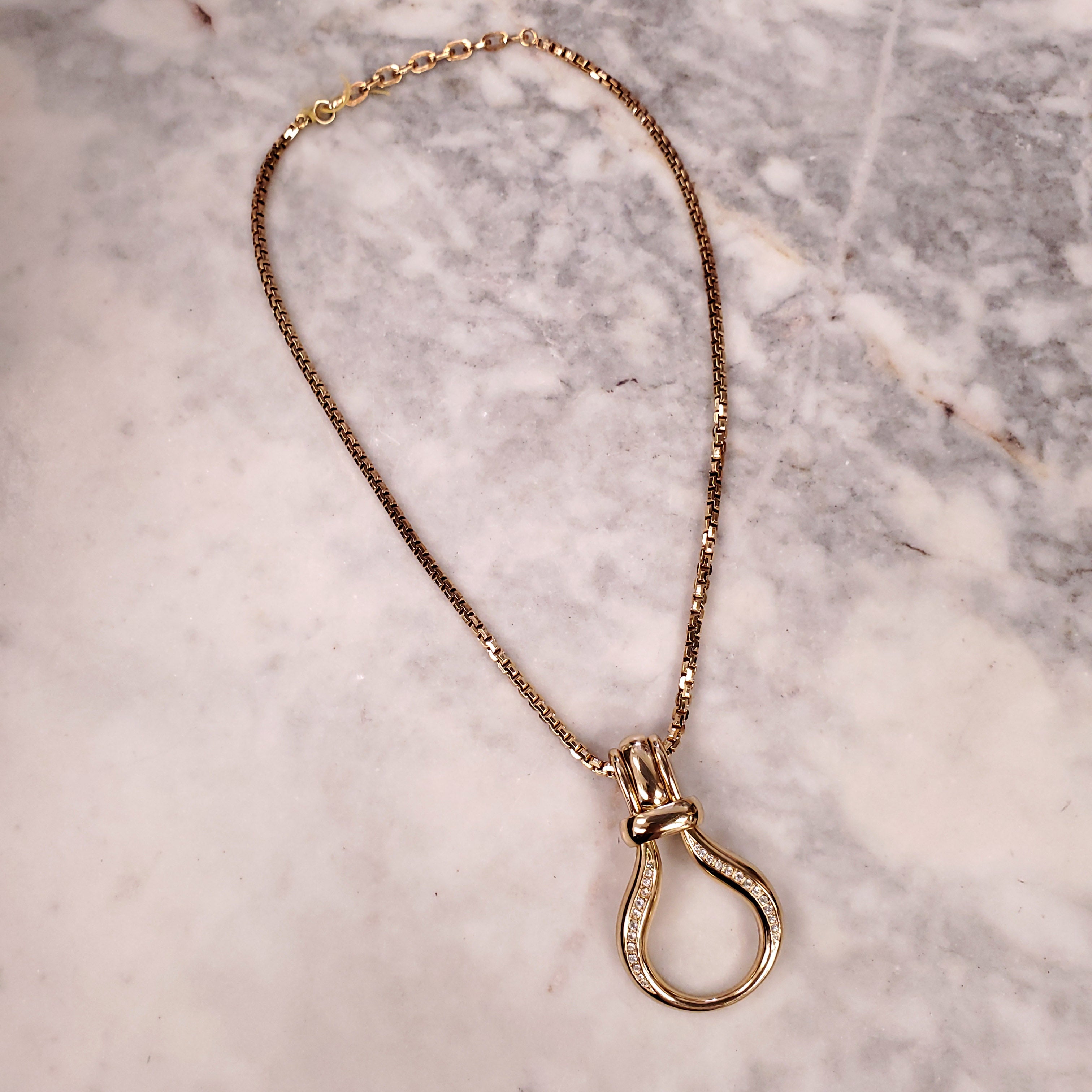 DIOR PENDANT GOLD NECKLACE WITH INTERLOCKING HOOPS ON GOLD CHAIN