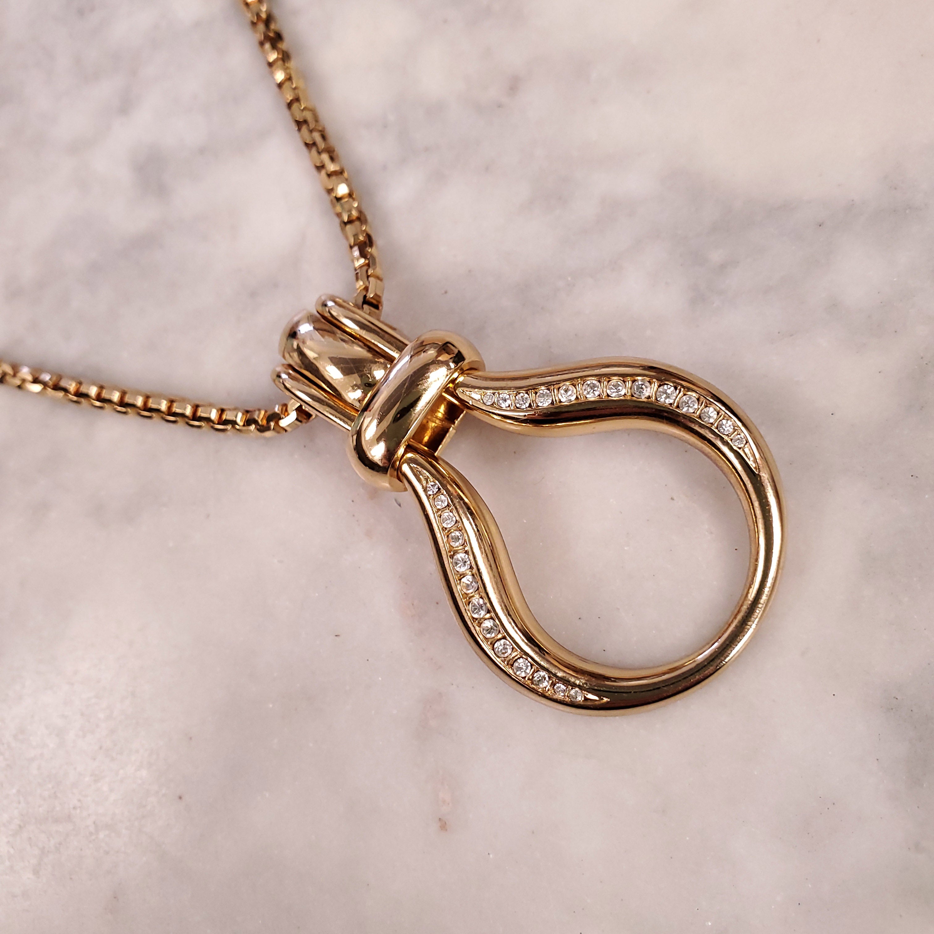 DIOR PENDANT GOLD NECKLACE WITH INTERLOCKING HOOPS ON GOLD CHAIN