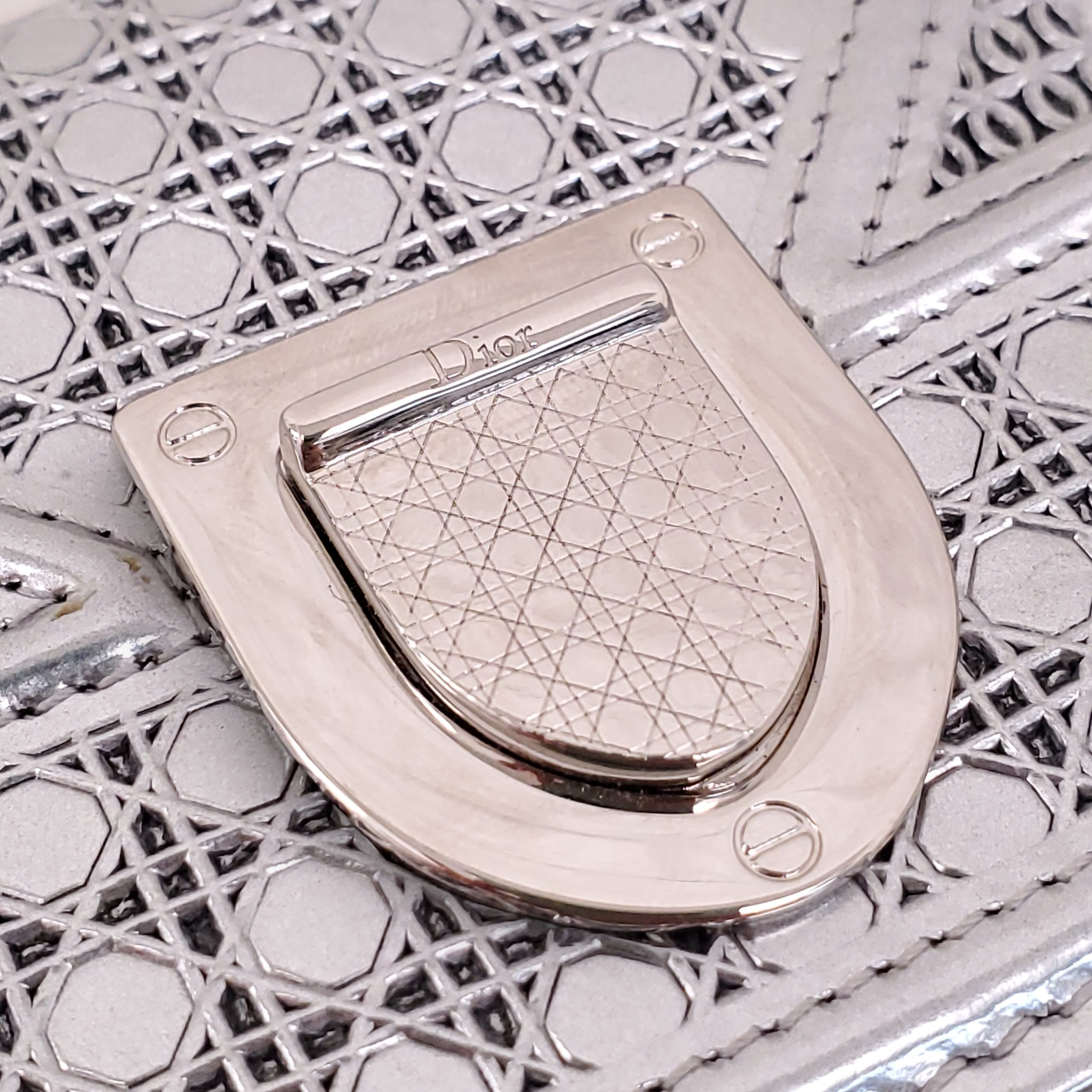 DIOR SILVER METALLIC DIORAMA WALLET