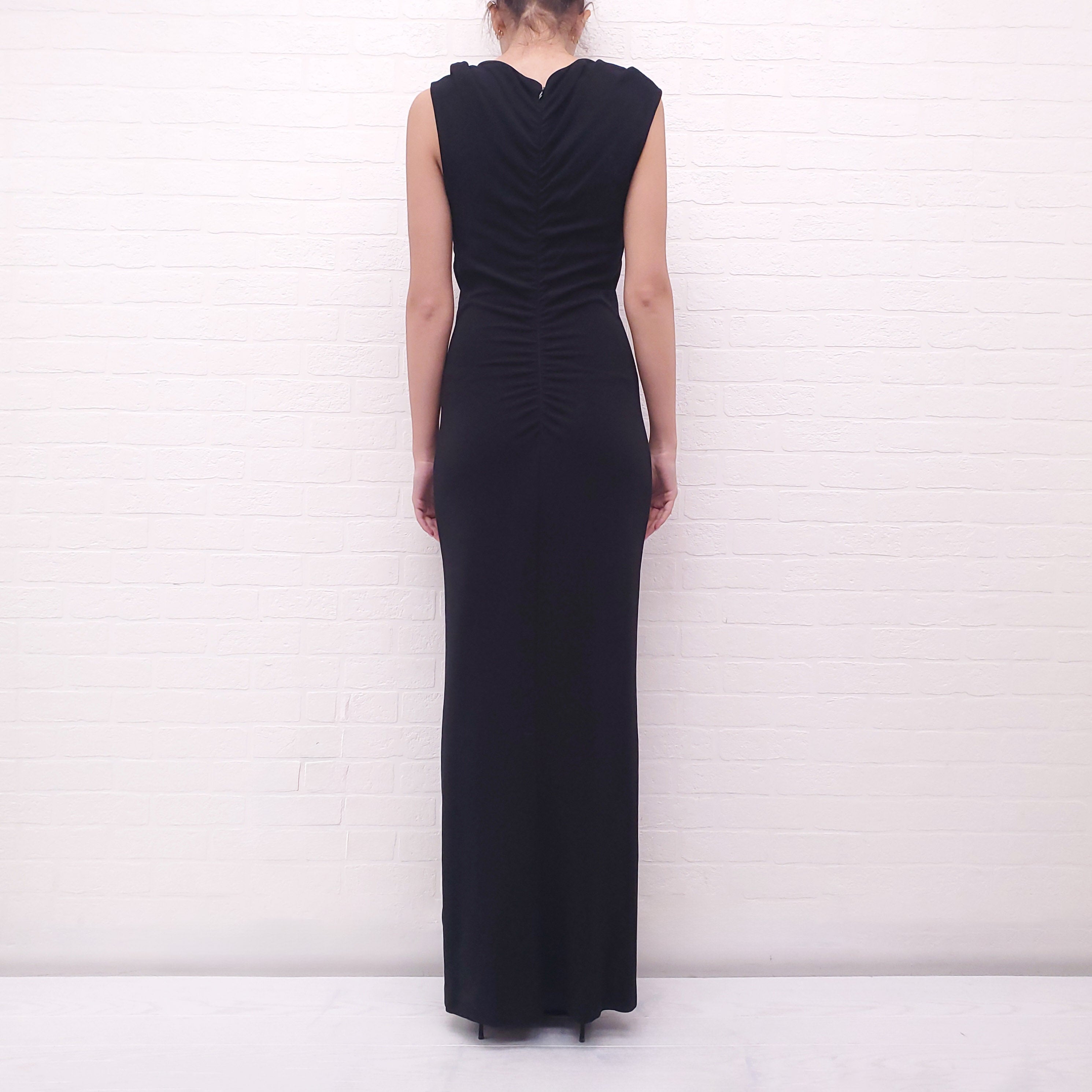 DOLCE & GABBANA BLACK FITTED CREPE GOWN - SIZE 42