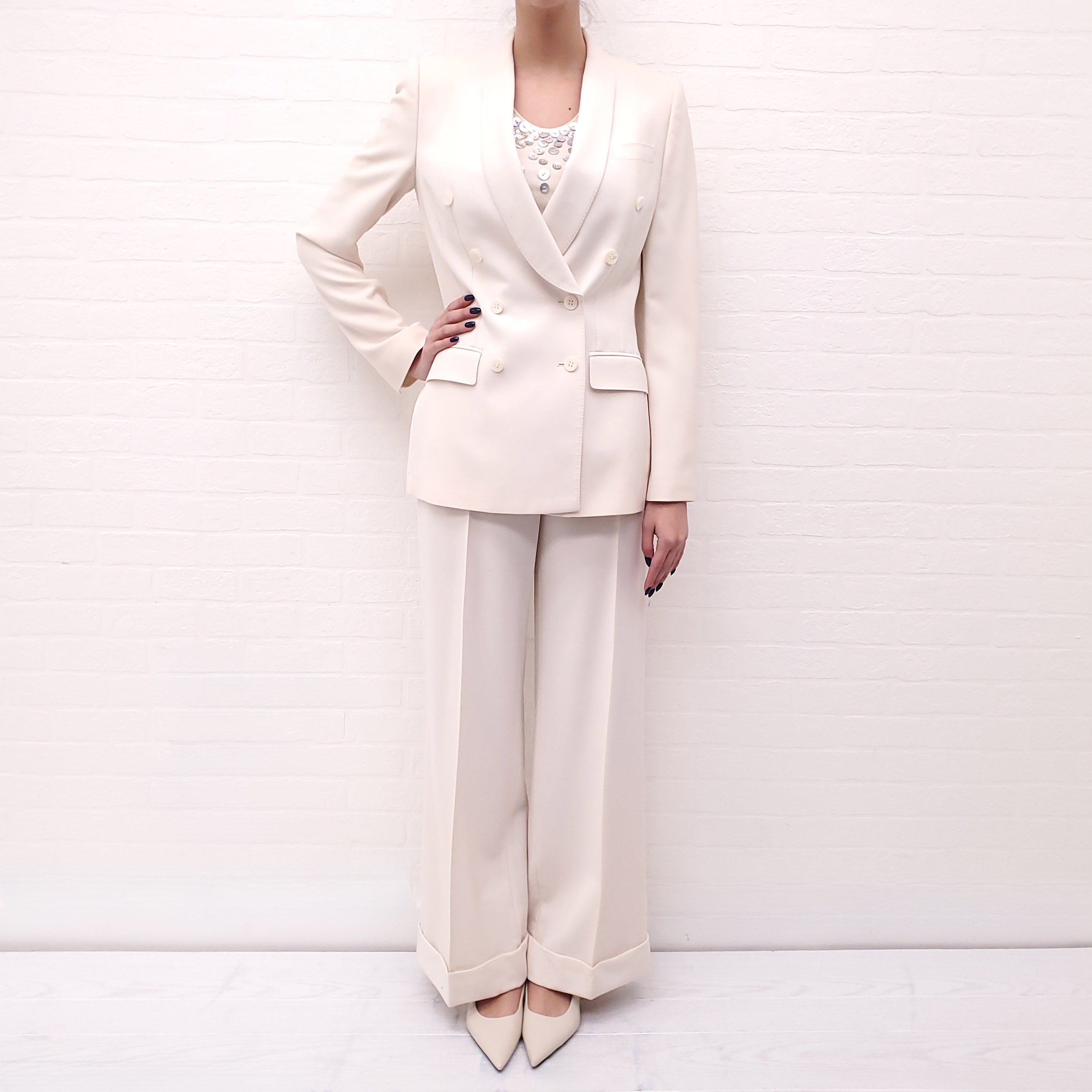 DOLCE & GABBANA CREAM SUIT WITH OVERSIZED BLAZER - SIZE 42