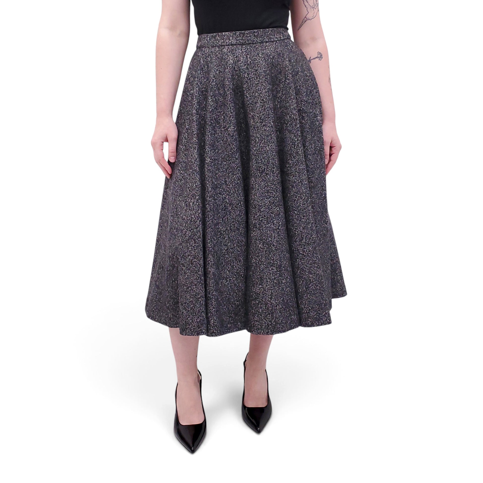 DOLCE & GABBANA TWEED SKIRT WITH MATCHING JACKET & LEOPARD INTERIOR - SIZE 38