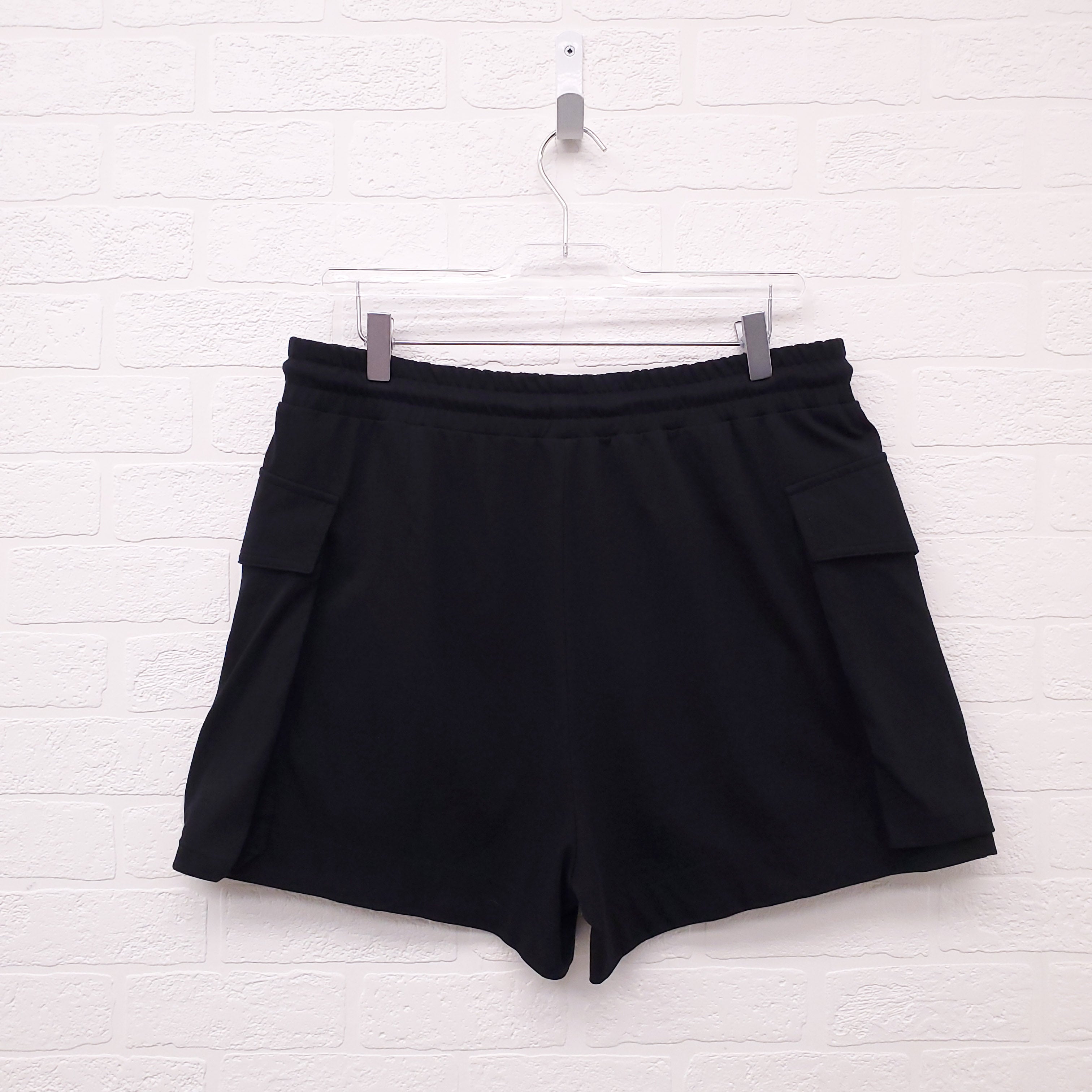DRIES VAN NOTEN SHORTS - SIZE L