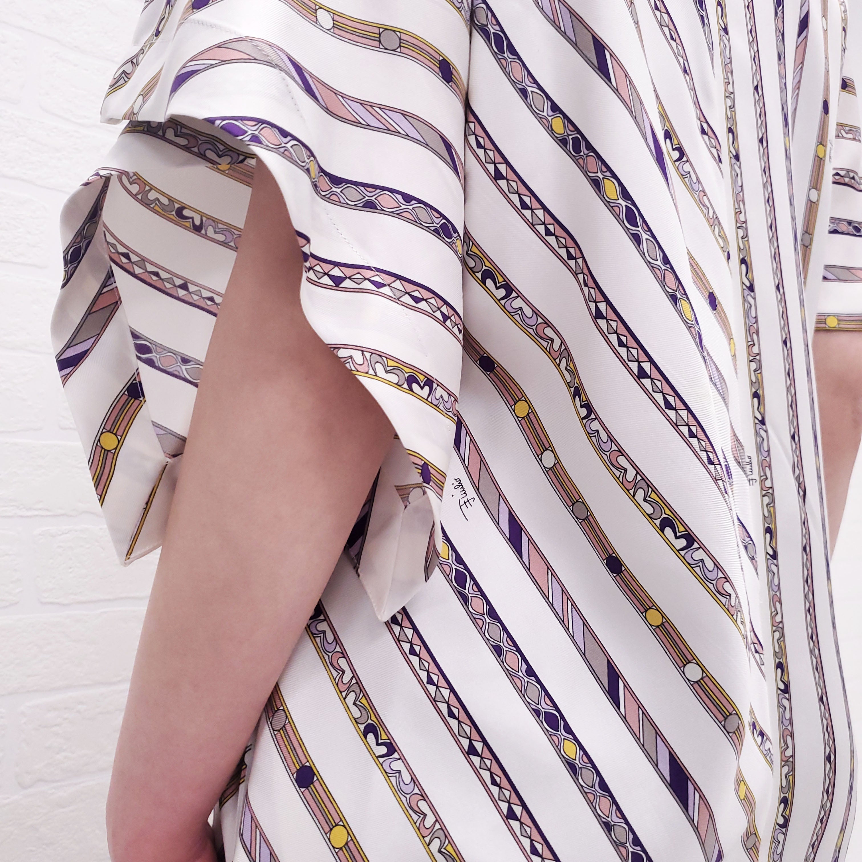 EMILIO PUCCI WHITE PATTERNED STRIPE SHORT SLEEVE DRESS - SIZE 44